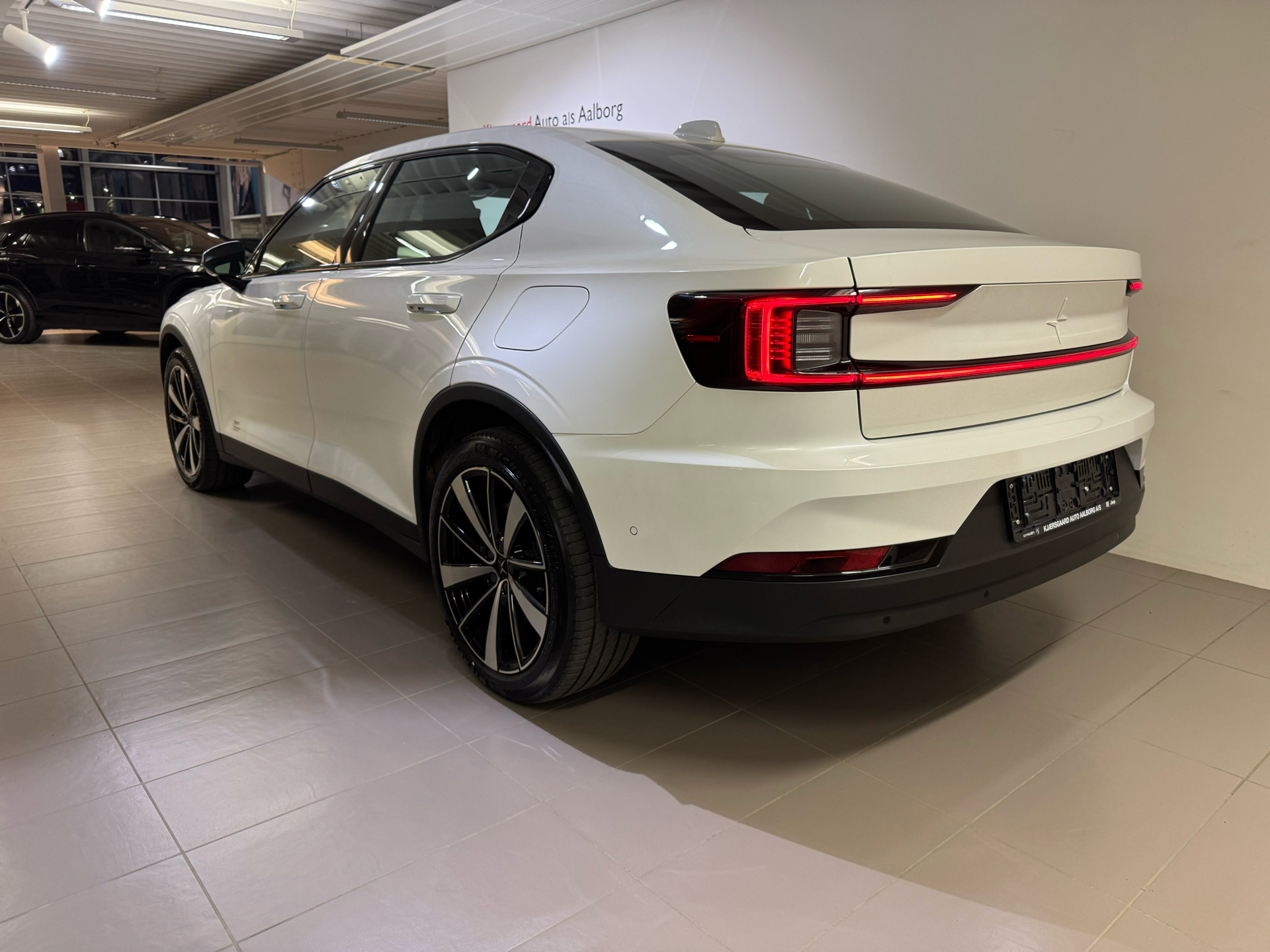 Billede af Polestar 2 EL Long range Single motor Plus 231HK 5d Aut.