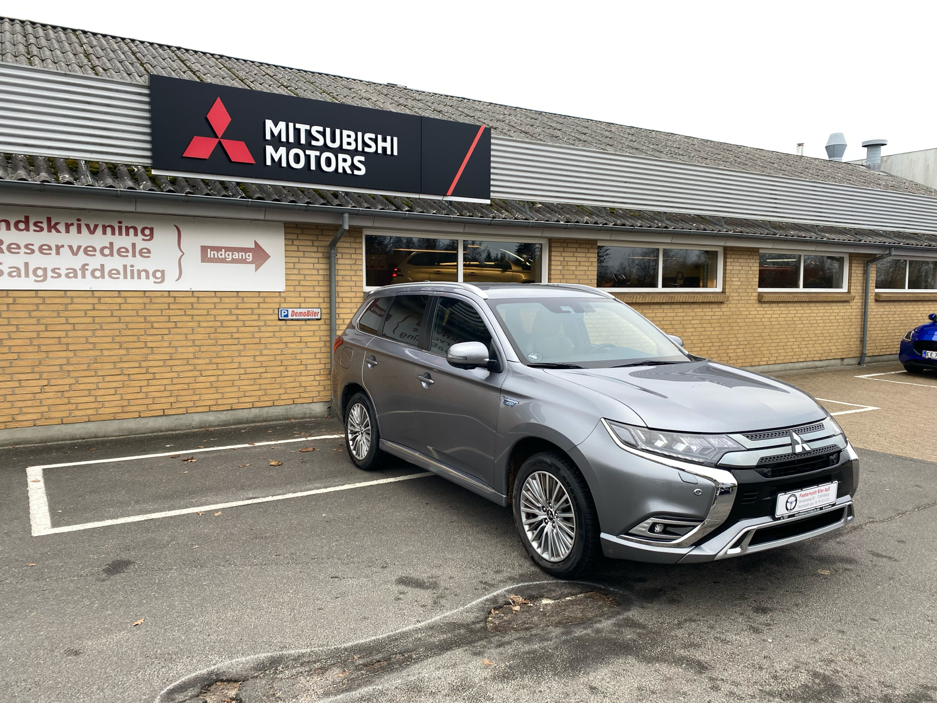 Billede af Mitsubishi Outlander 2,4 PHEV  Plugin-hybrid Instyle 4WD 224HK 5d 6g Trinl. Gear