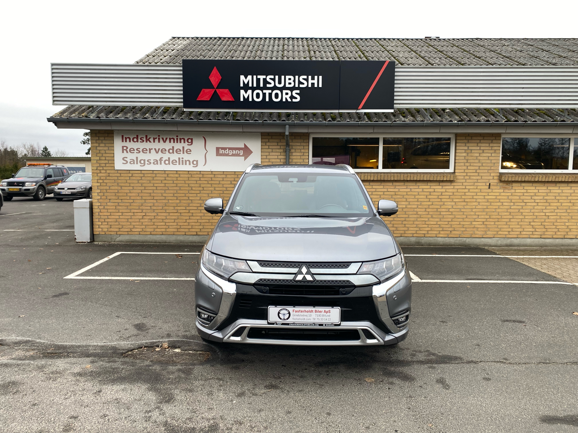 Billede af Mitsubishi Outlander 2,4 PHEV  Plugin-hybrid Instyle 4WD 224HK 5d 6g Trinl. Gear