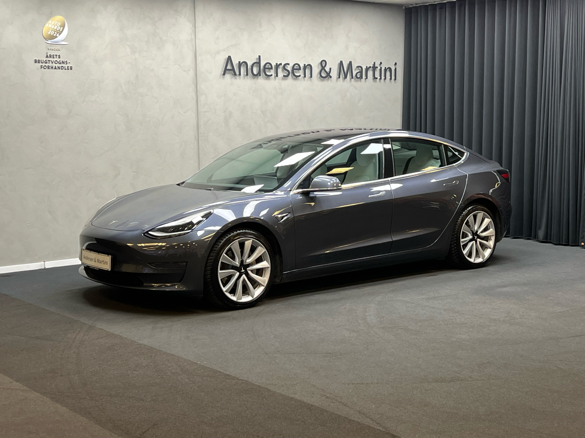 Billede af Tesla Model 3 EL Long Range FSD + 19'' AWD 351HK Aut. 