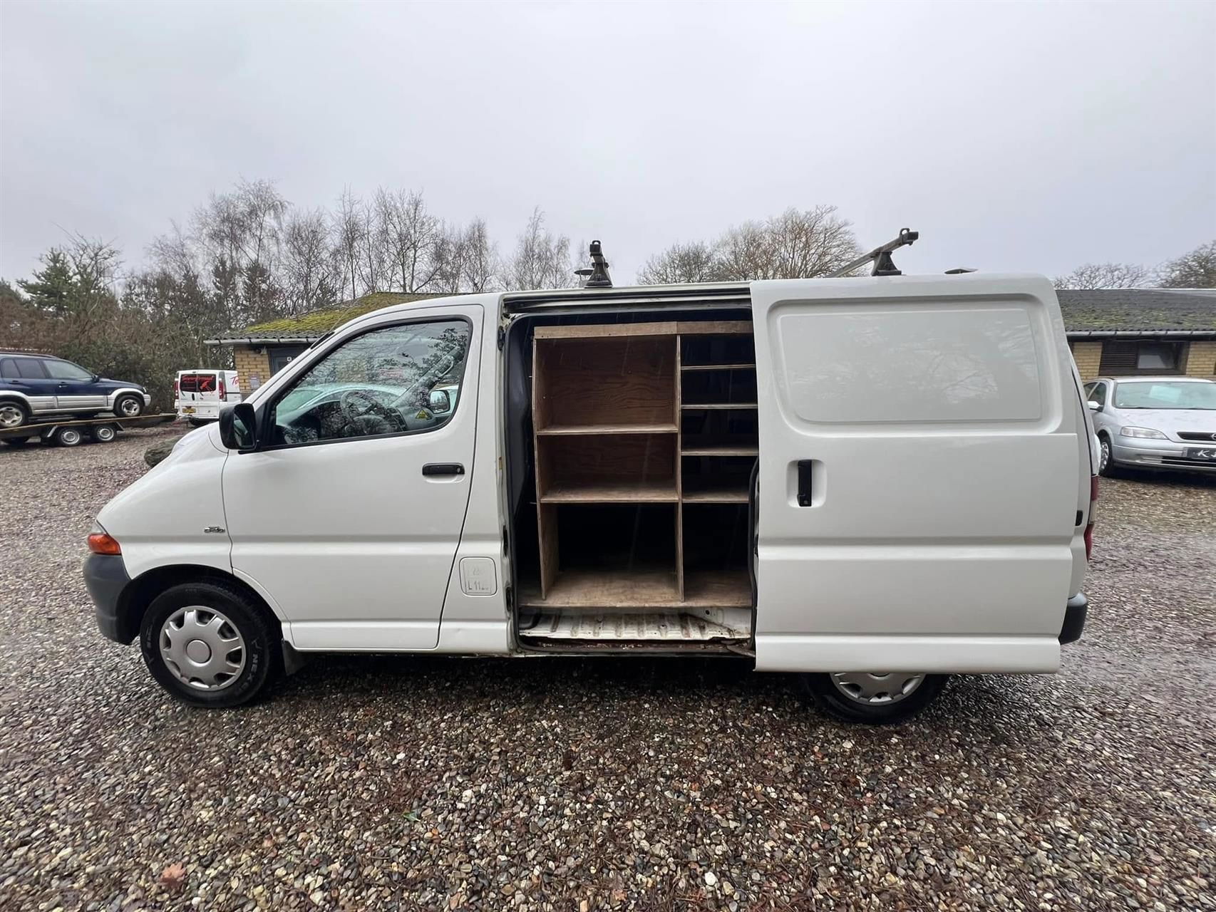 Billede af Toyota HiAce 2,5 aut. 102HK Van