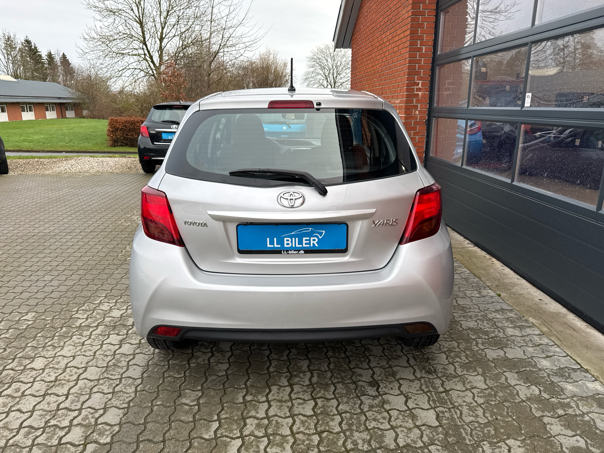 Billede af Toyota Yaris 1,3 VVT-I T2 100HK 5d 6g