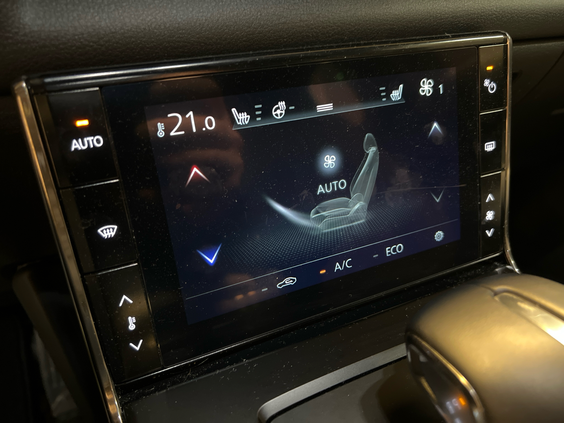 Billede af Mazda MX-30 0,8 e-Skyactiv R-EV  Plugin-hybrid Exclusive-Line 170HK 5d Trinl. Gear