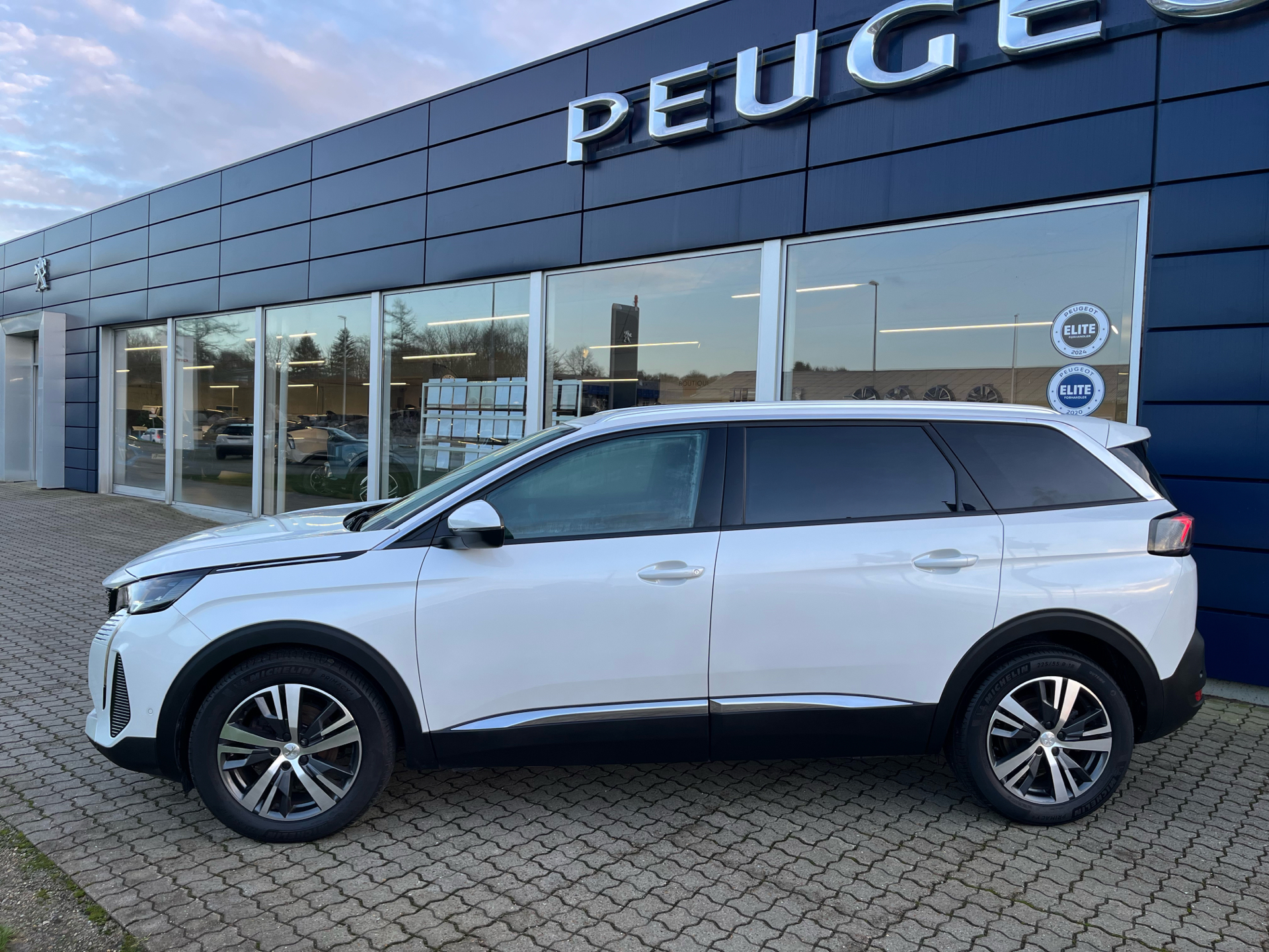 Billede af Peugeot 5008 1,5 BlueHDi Allure Pack EAT8 130HK 5d 8g Aut.