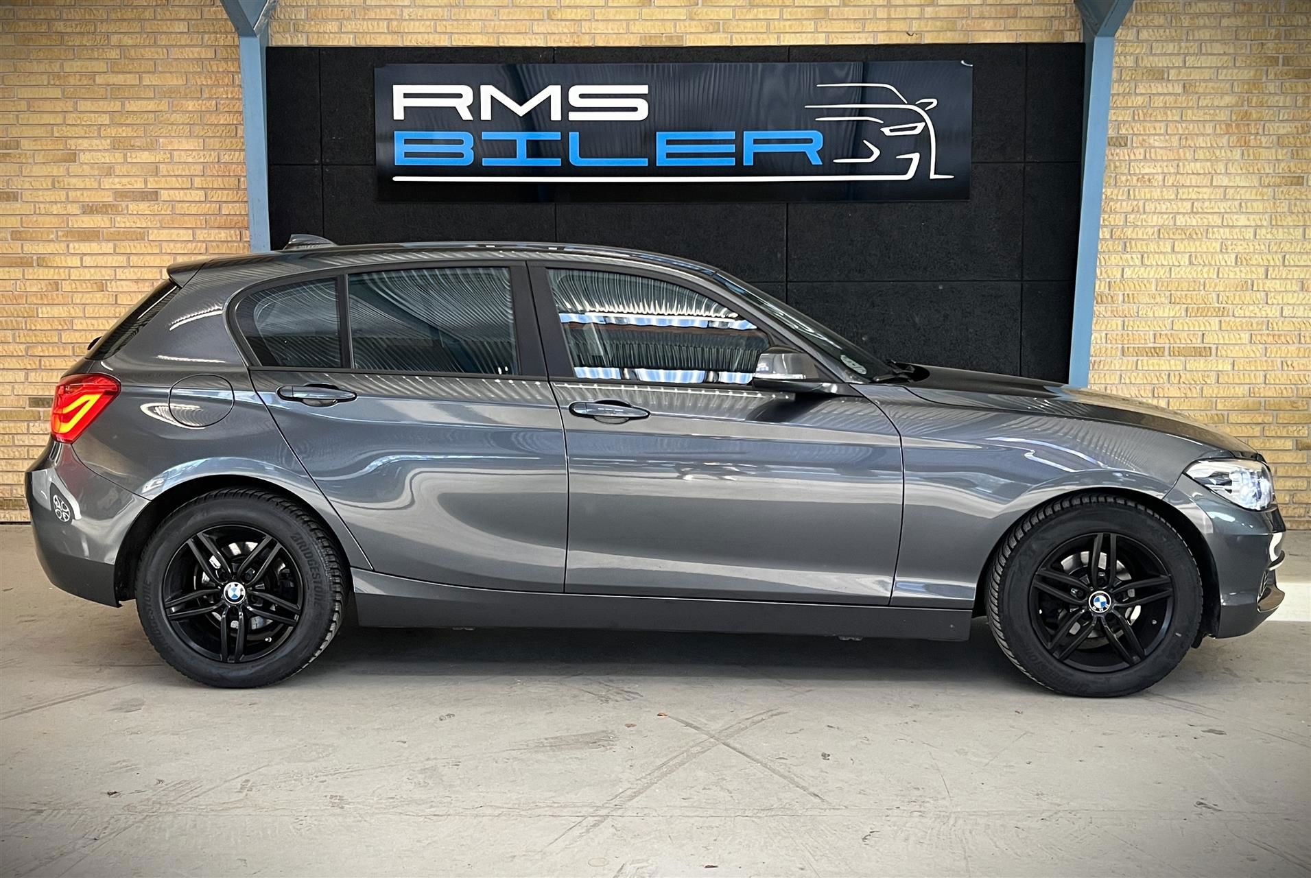 Billede af BMW 118d 2,0 D Advantage 150HK 5d Aut. 