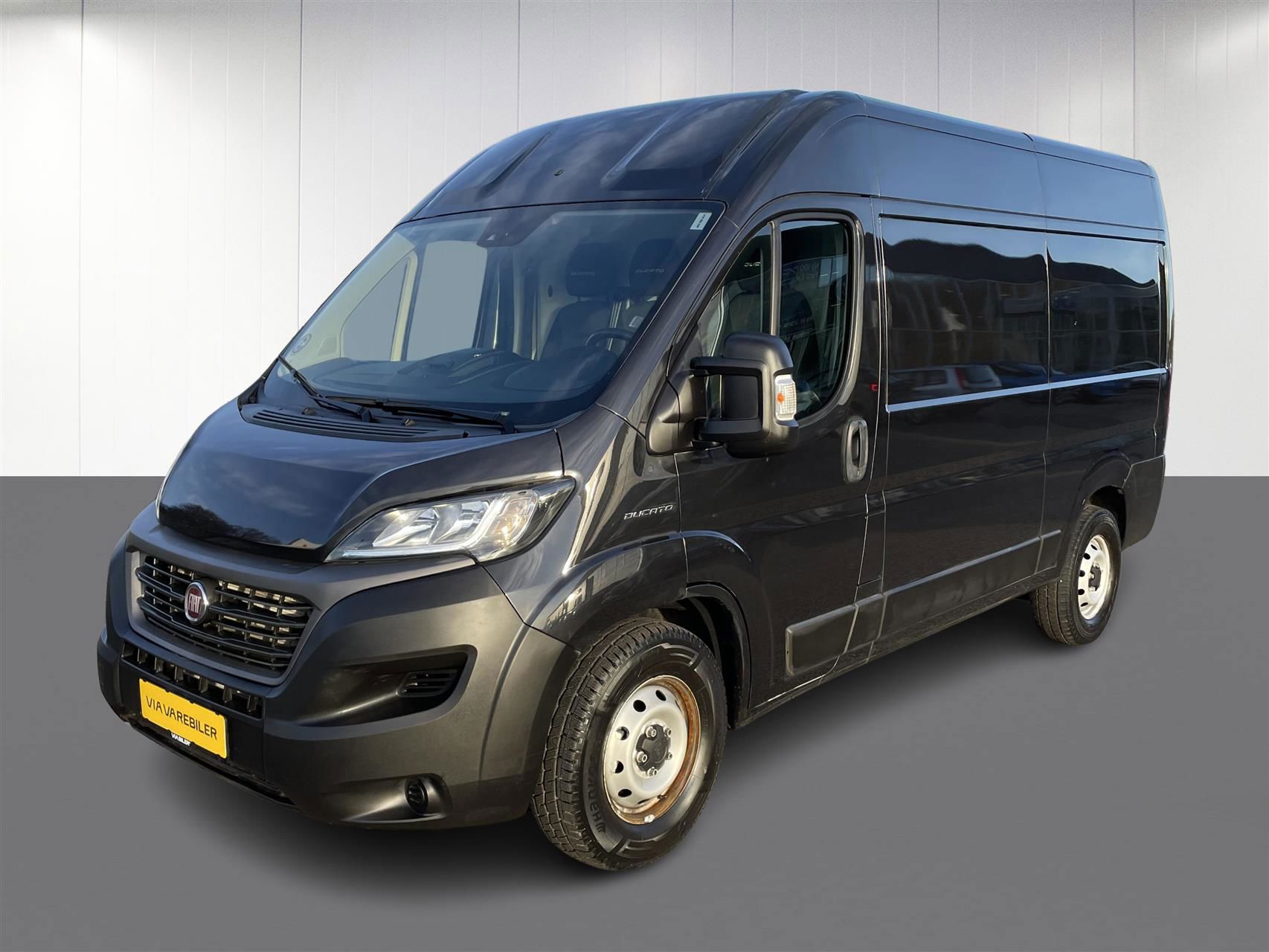 Billede af Fiat Ducato 33 L2H2 2,3 MJT 40 års Edition 140HK Van 9g Aut.