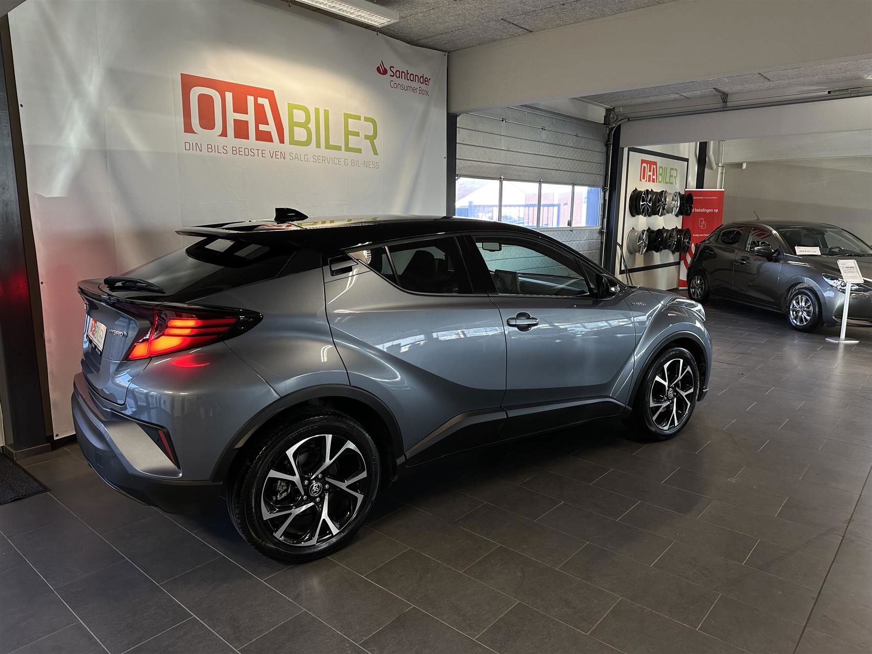 Billede af Toyota C-HR 1,8 Hybrid C-LUB Premium Multidrive S 122HK 5d Aut.