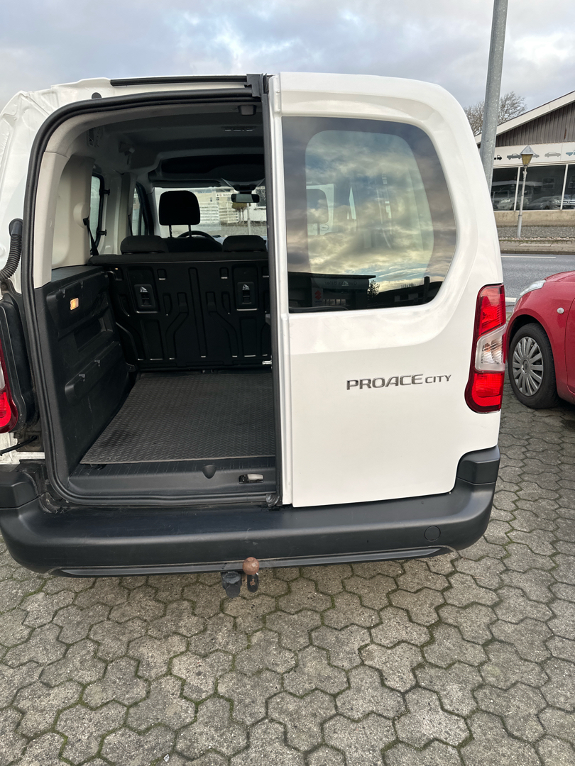 Billede af Toyota Proace City Verso Medium 1,5 D Combi 102HK 6g