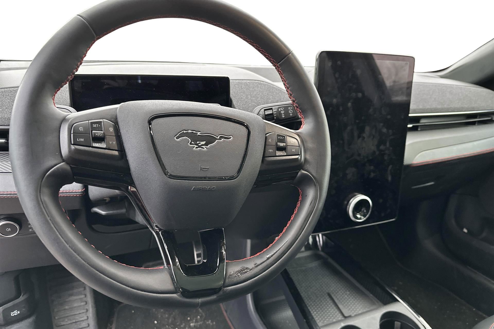 Billede af Ford Mustang Mach-E EL SR Premium AWD 269HK 5d Aut.