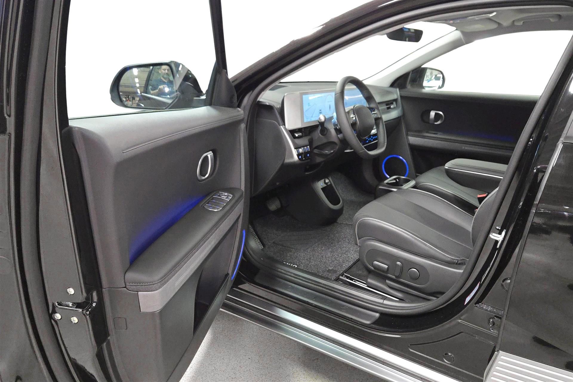 Billede af Hyundai Ioniq 5 Electric 77,4 kWh Advanced 4WD 325HK 5d Trinl. Gear