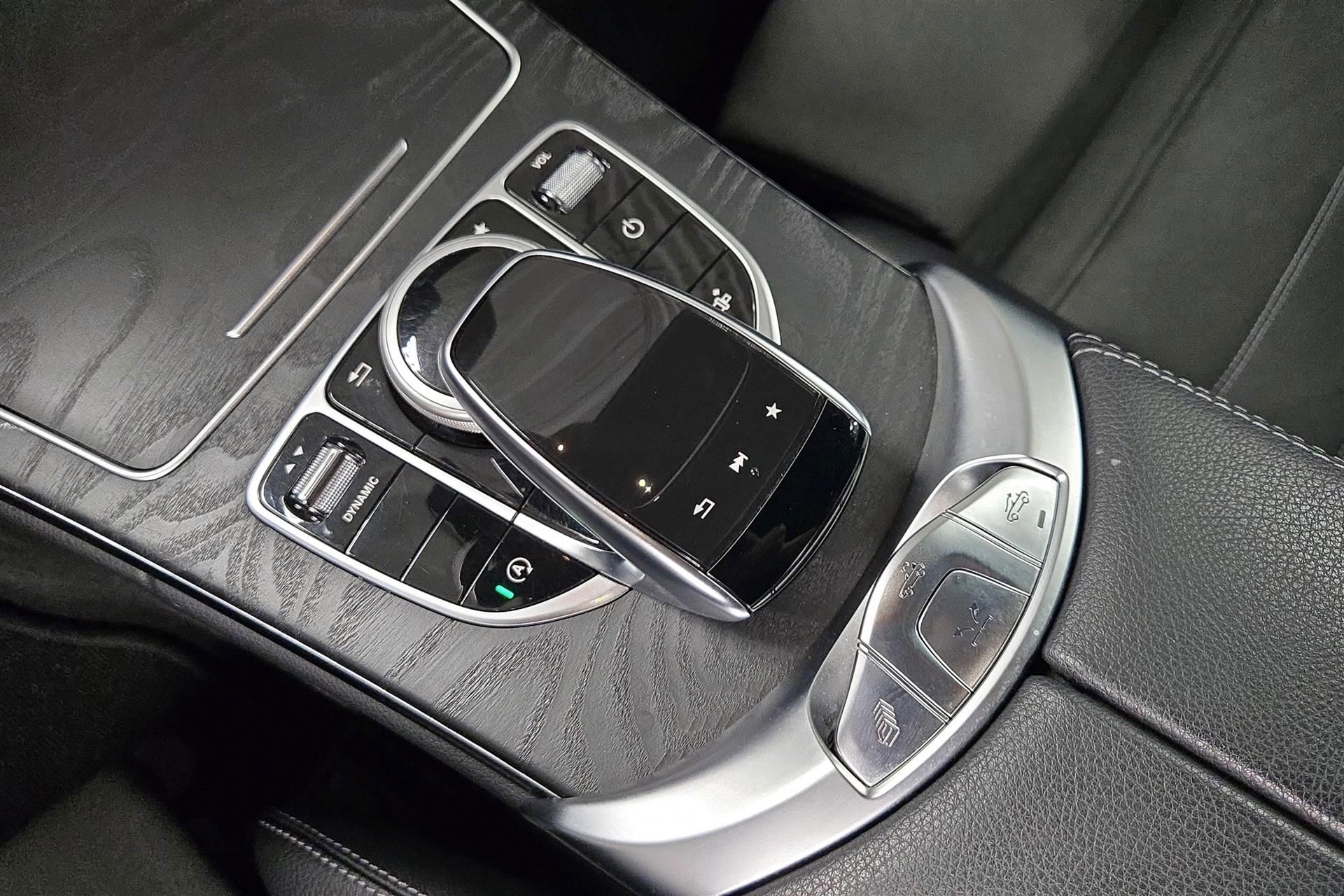 Billede af Mercedes-Benz C400 3,0 AMG Line 4Matic 9G-Tronic 333HK Cabr. Aut.