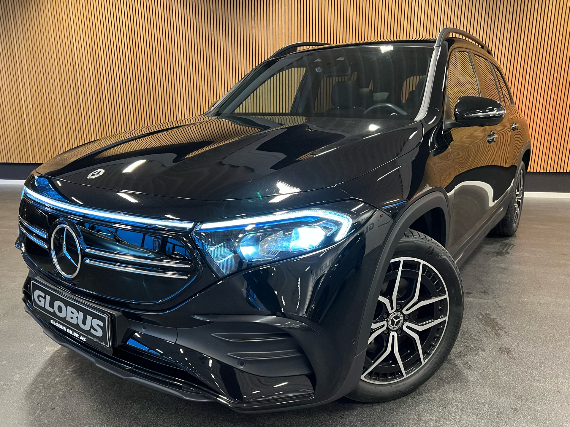 Billede af Mercedes-Benz EQB 250 EL AMG Line 7 sæder 190HK 5d Aut.