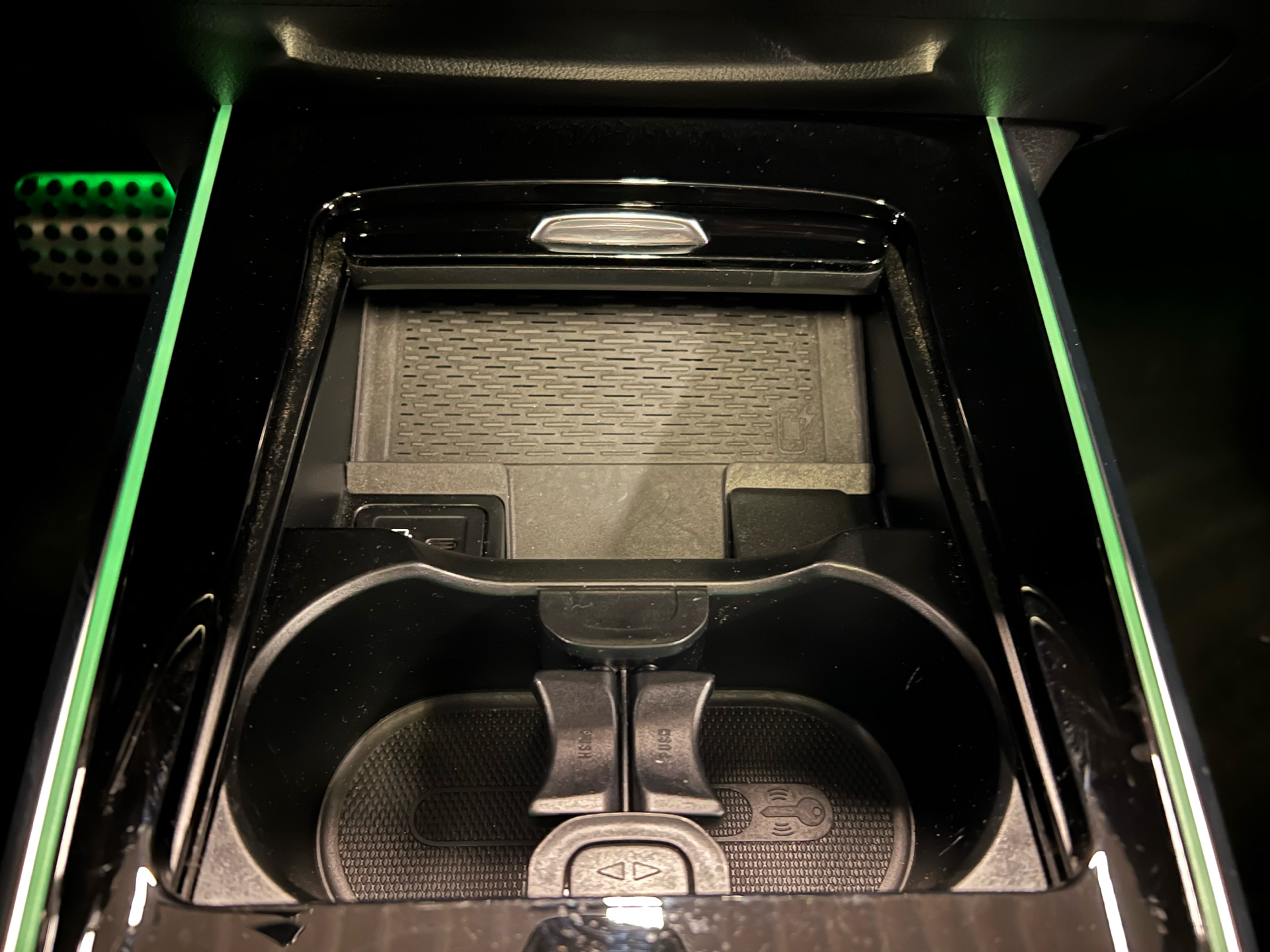 Billede af Mercedes-Benz EQB 250 EL AMG Line 7 sæder 190HK 5d Aut.