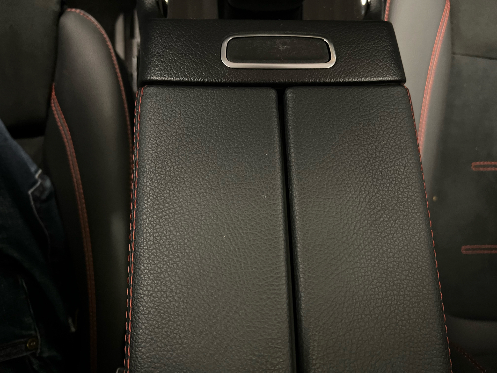 Billede af Mercedes-Benz EQB 250 EL AMG Line 7 sæder 190HK 5d Aut.