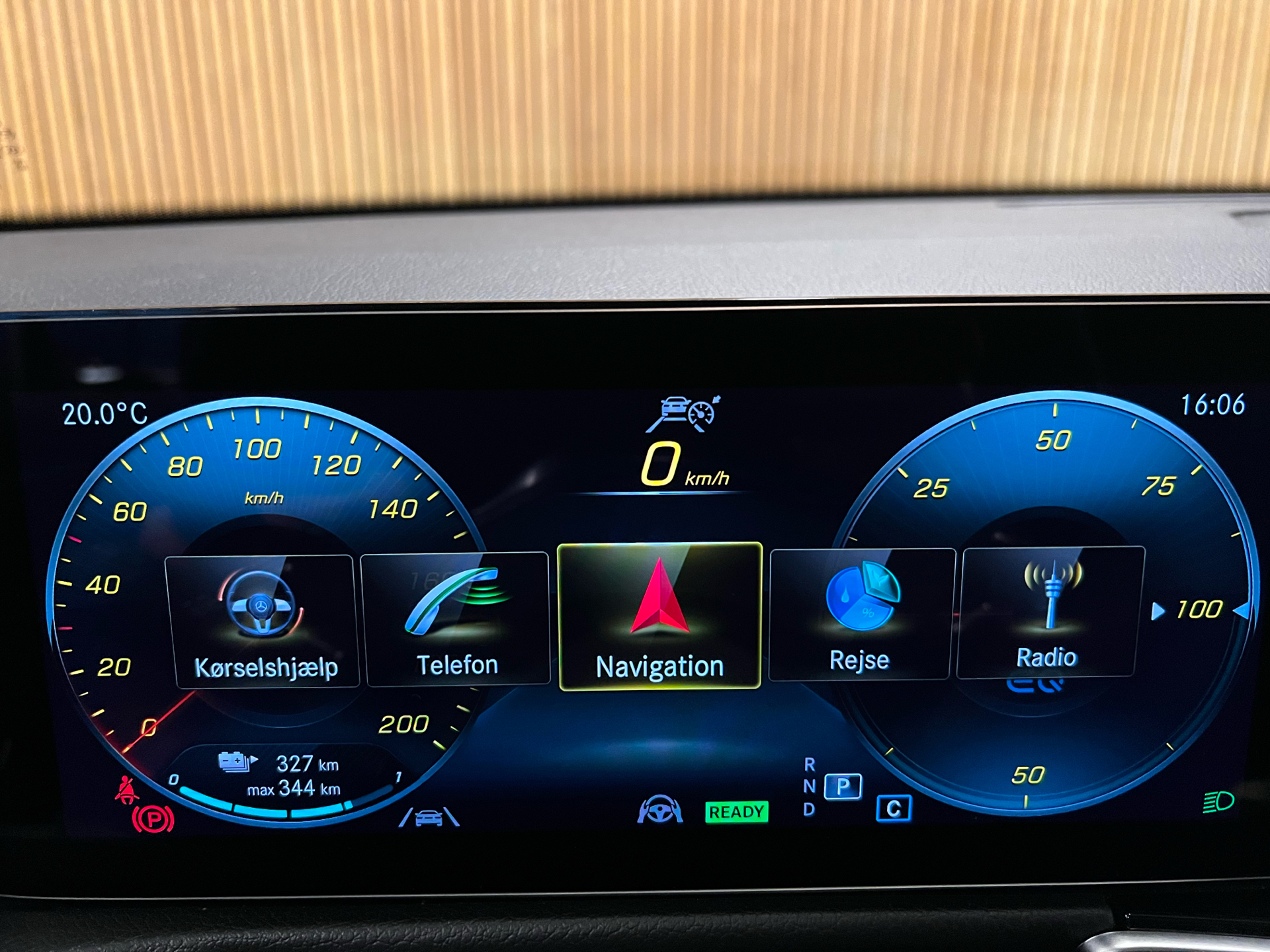 Billede af Mercedes-Benz EQB 250 EL AMG Line 7 sæder 190HK 5d Aut.