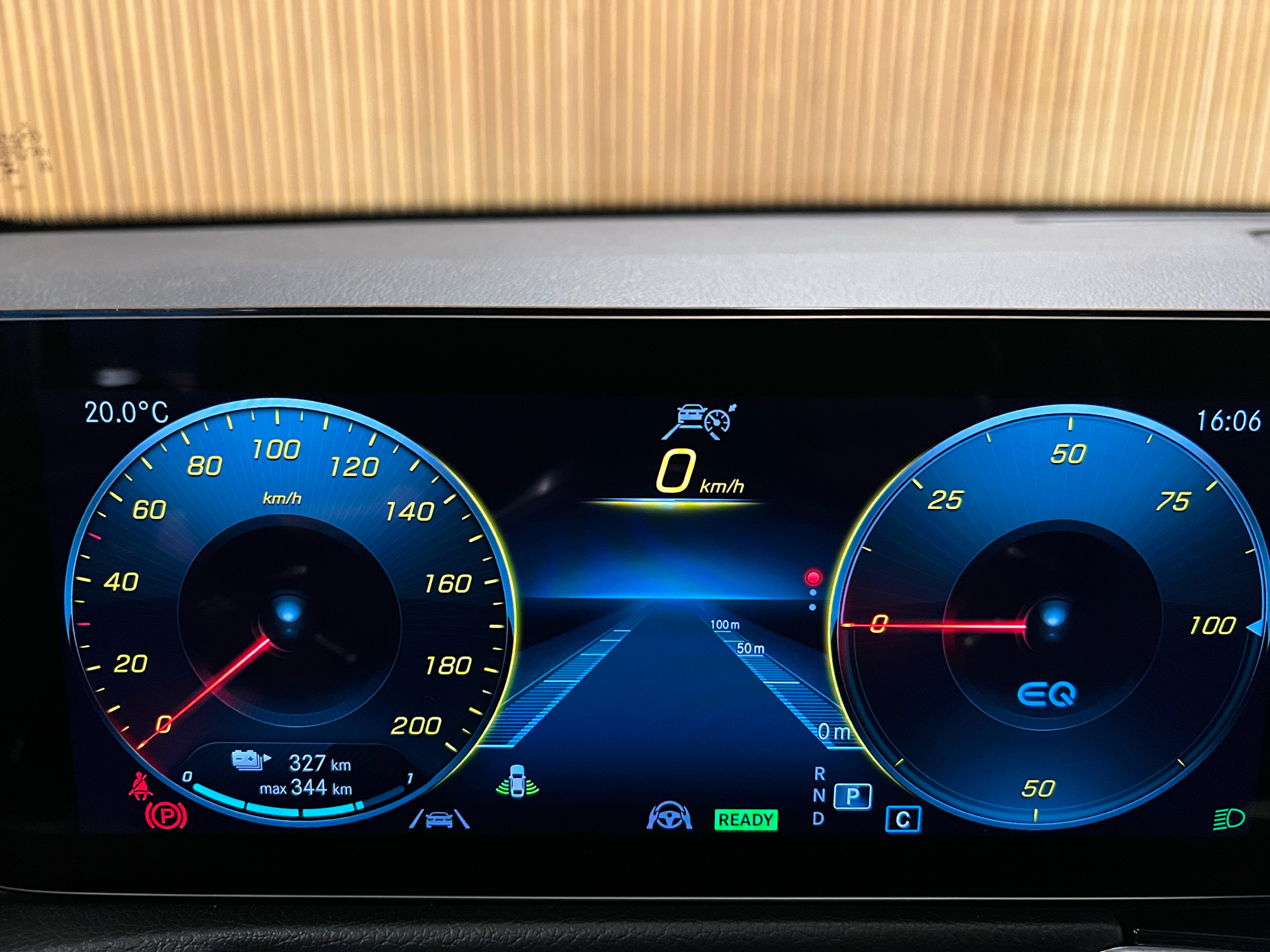 Billede af Mercedes-Benz EQB 250 EL AMG Line 7 sæder 190HK 5d Aut.
