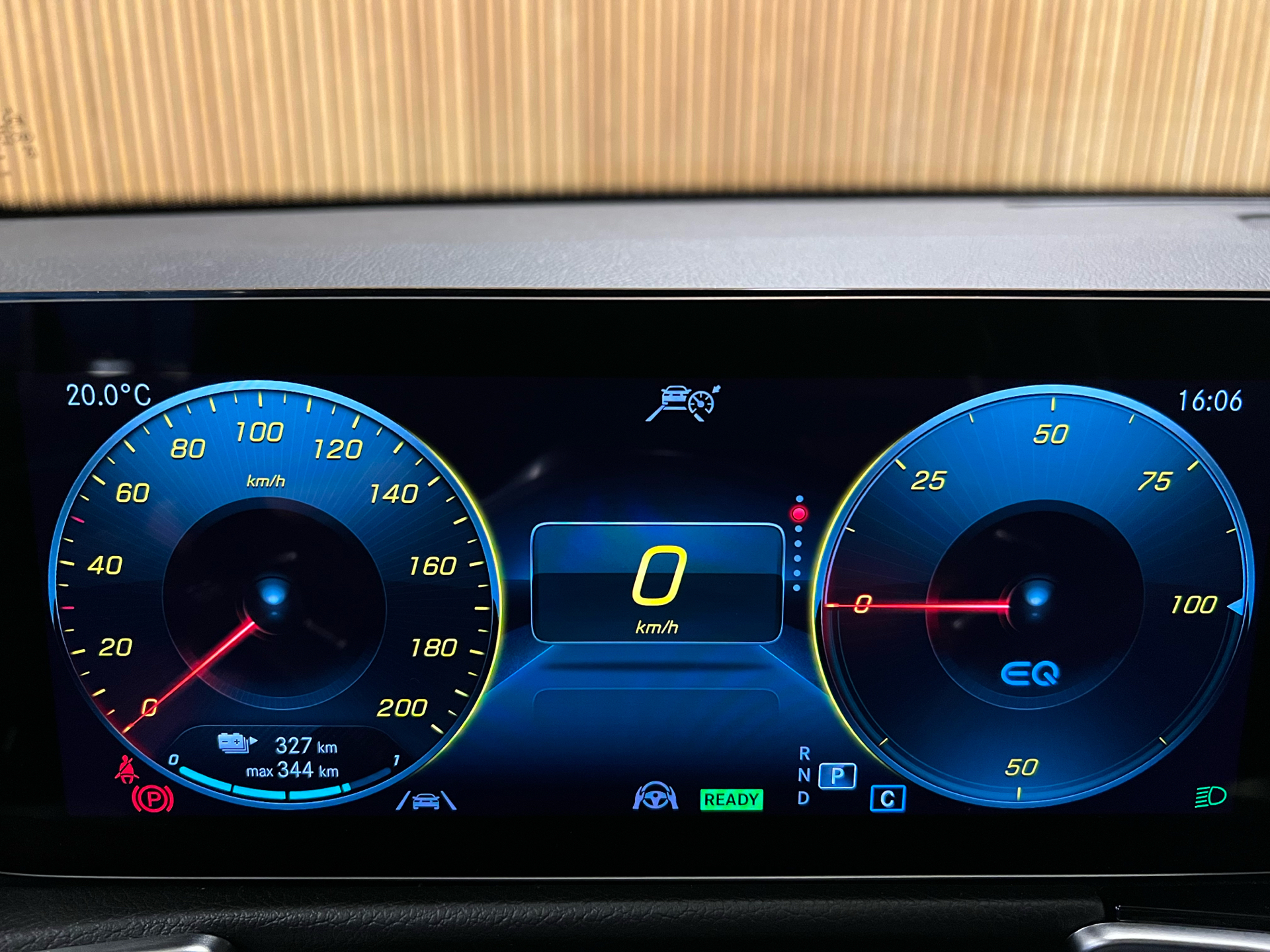 Billede af Mercedes-Benz EQB 250 EL AMG Line 7 sæder 190HK 5d Aut.