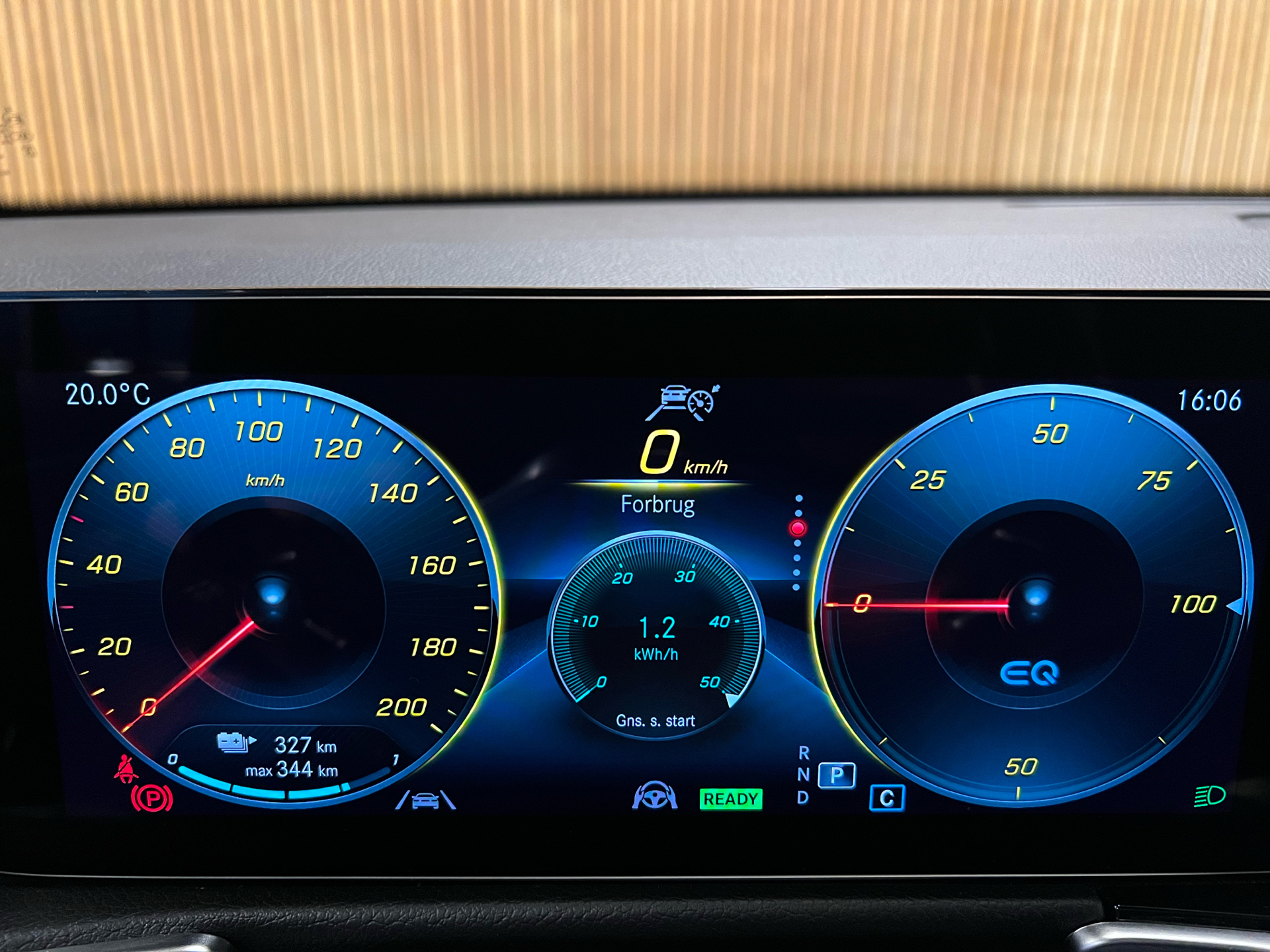 Billede af Mercedes-Benz EQB 250 EL AMG Line 7 sæder 190HK 5d Aut.