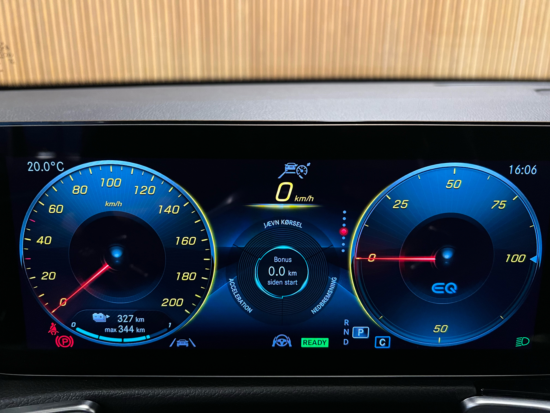 Billede af Mercedes-Benz EQB 250 EL AMG Line 7 sæder 190HK 5d Aut.