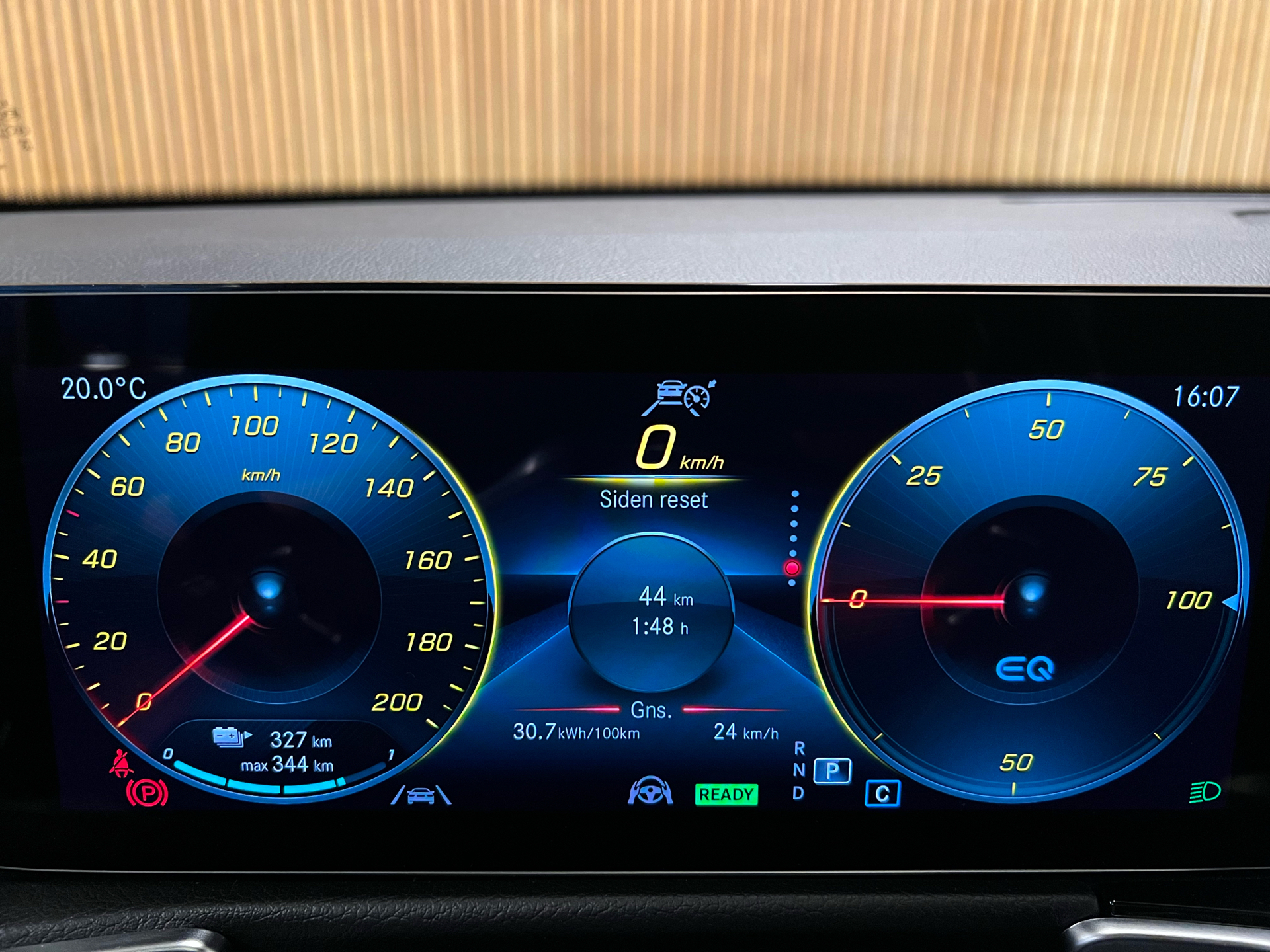 Billede af Mercedes-Benz EQB 250 EL AMG Line 7 sæder 190HK 5d Aut.