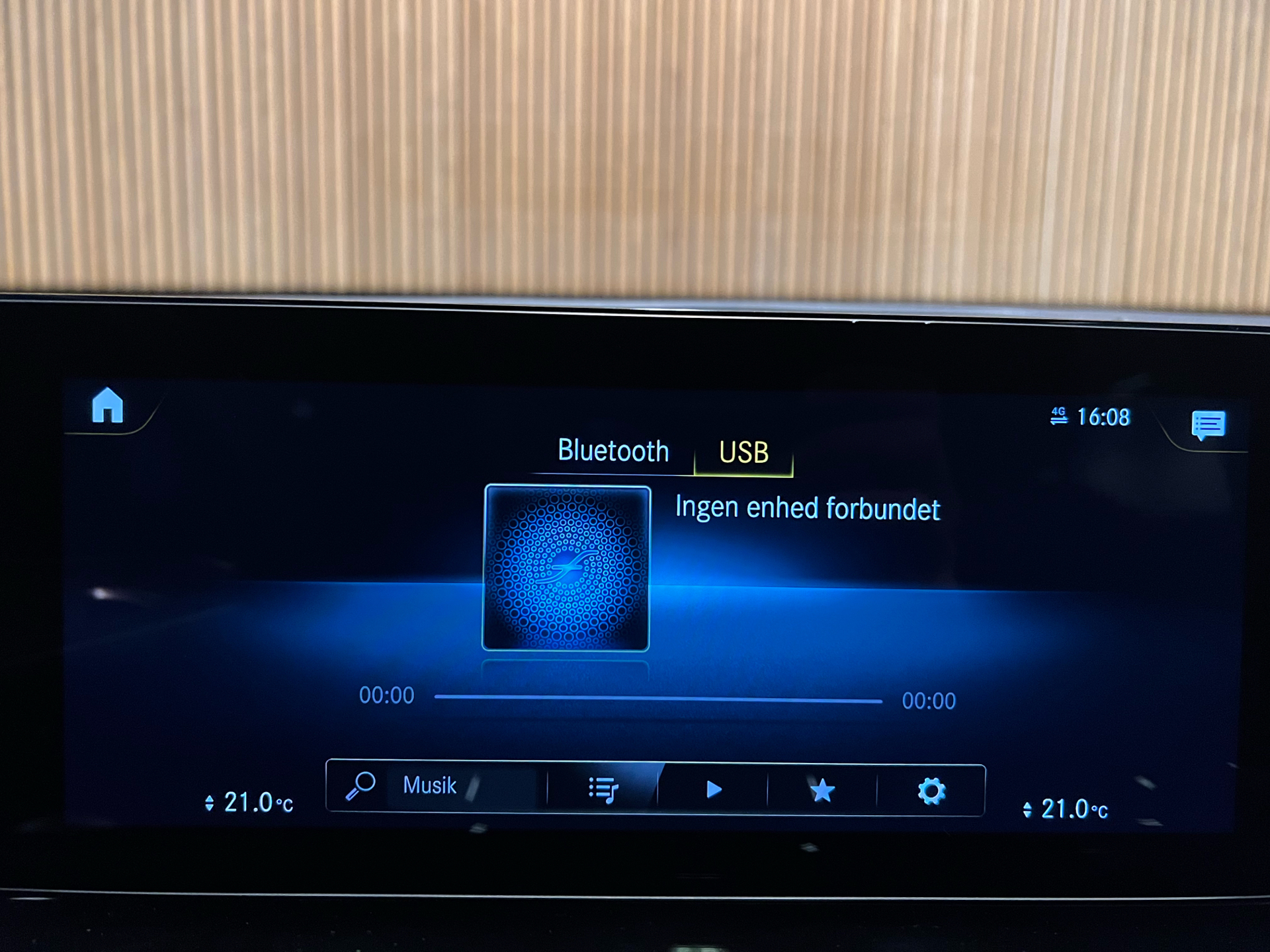Billede af Mercedes-Benz EQB 250 EL AMG Line 7 sæder 190HK 5d Aut.