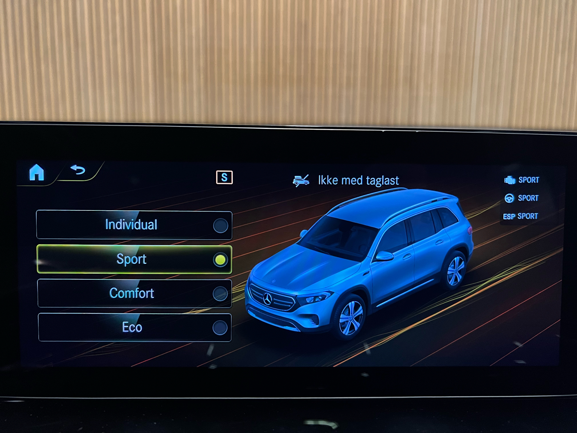 Billede af Mercedes-Benz EQB 250 EL AMG Line 7 sæder 190HK 5d Aut.