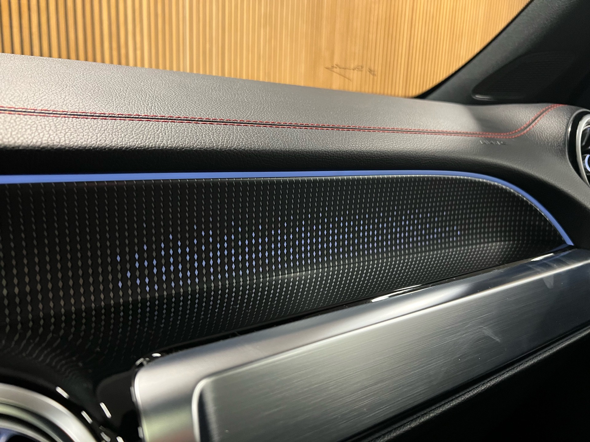 Billede af Mercedes-Benz EQB 250 EL AMG Line 7 sæder 190HK 5d Aut.