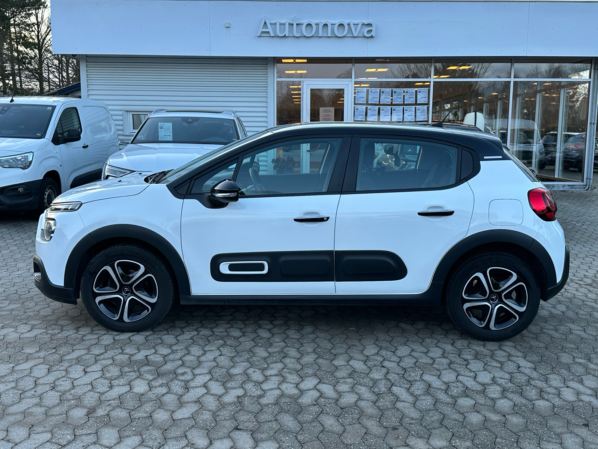 Billede af Citroën C3 1,2 PureTech Concorde 83HK 5d