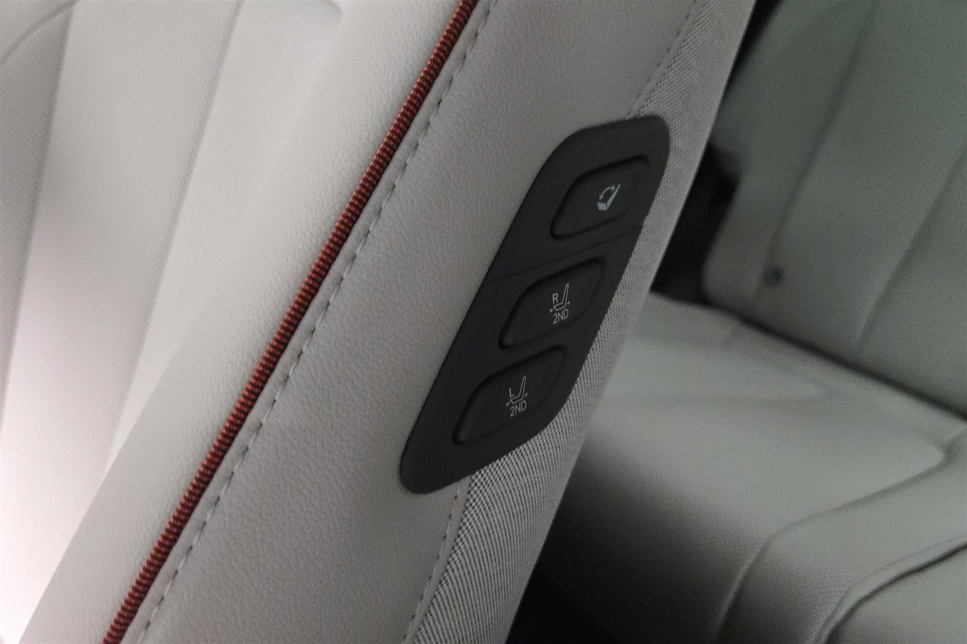 Billede af Hyundai Ioniq 5 Electric 77,4 kWh Ultimate 4WD 325HK 5d Aut.