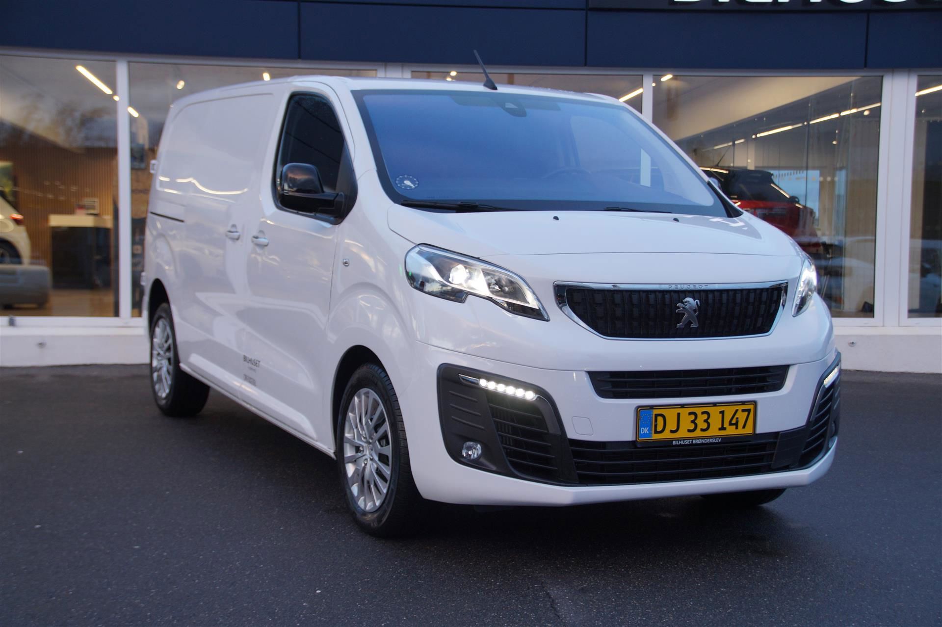 Billede af Peugeot Expert L2 2,0 BlueHDi Premium EAT8 177HK Van 8g Aut.