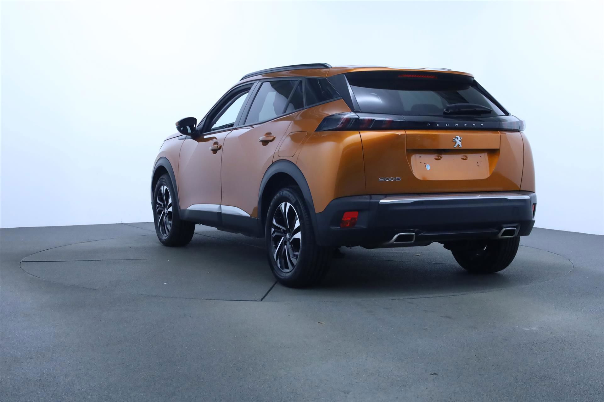 Billede af Peugeot 2008 1,2 PureTech Allure Pack 130HK 5d