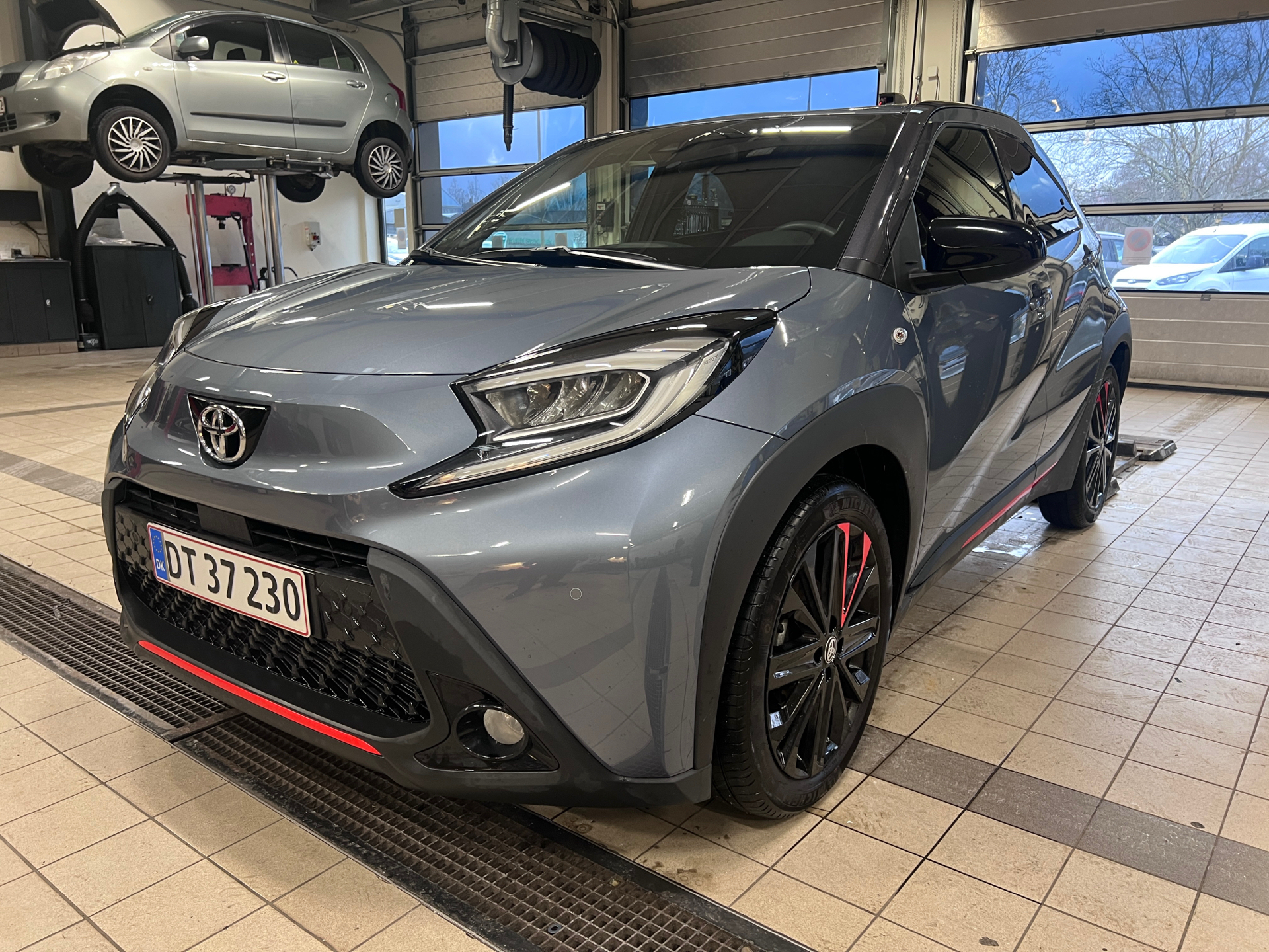 Billede af Toyota Aygo X 1,0 VVT-I Undercover 72HK 5d