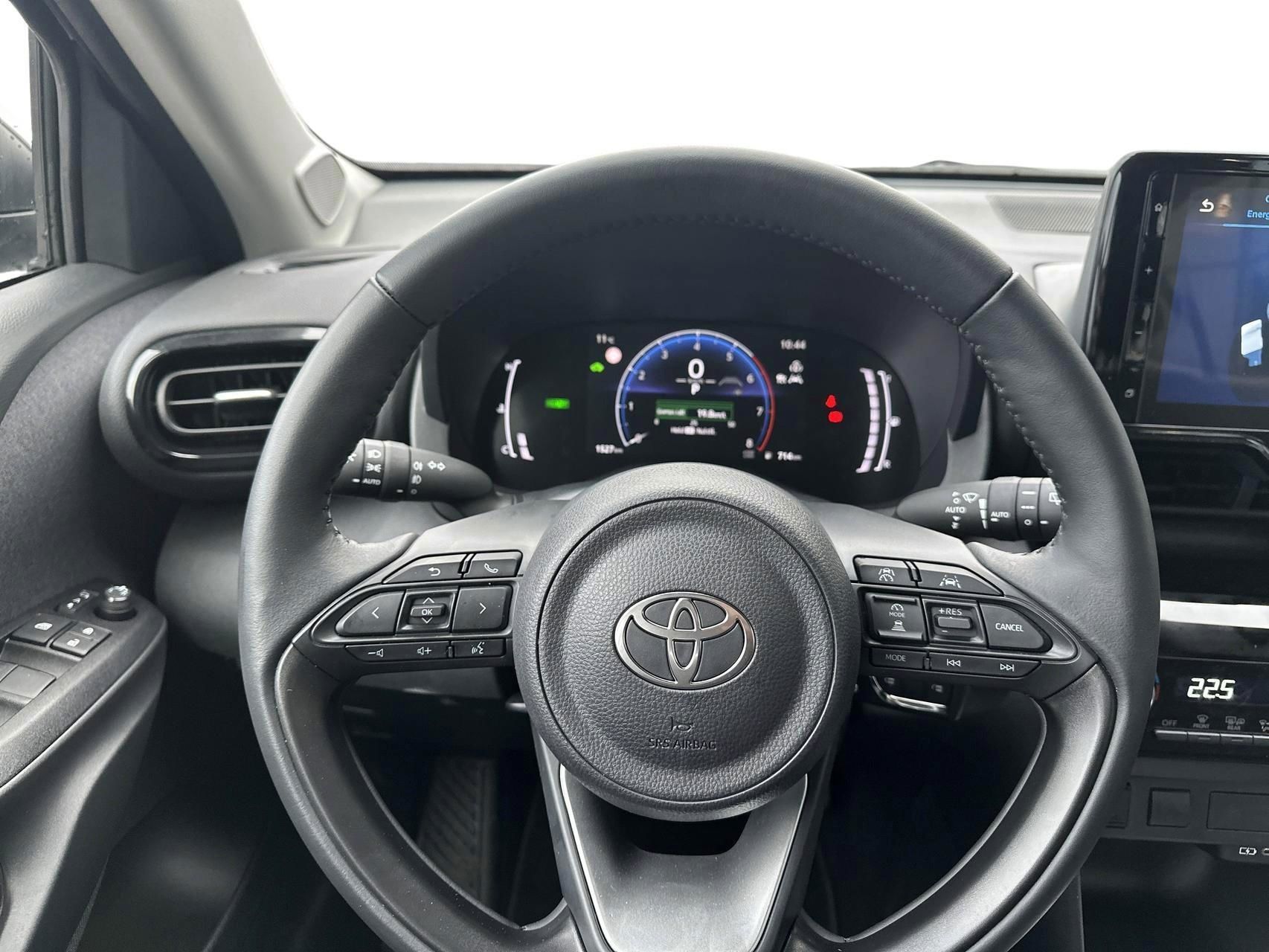 Billede af Toyota Yaris Cross 1,5 Hybrid Active Safety 116HK 5d Trinl. Gear