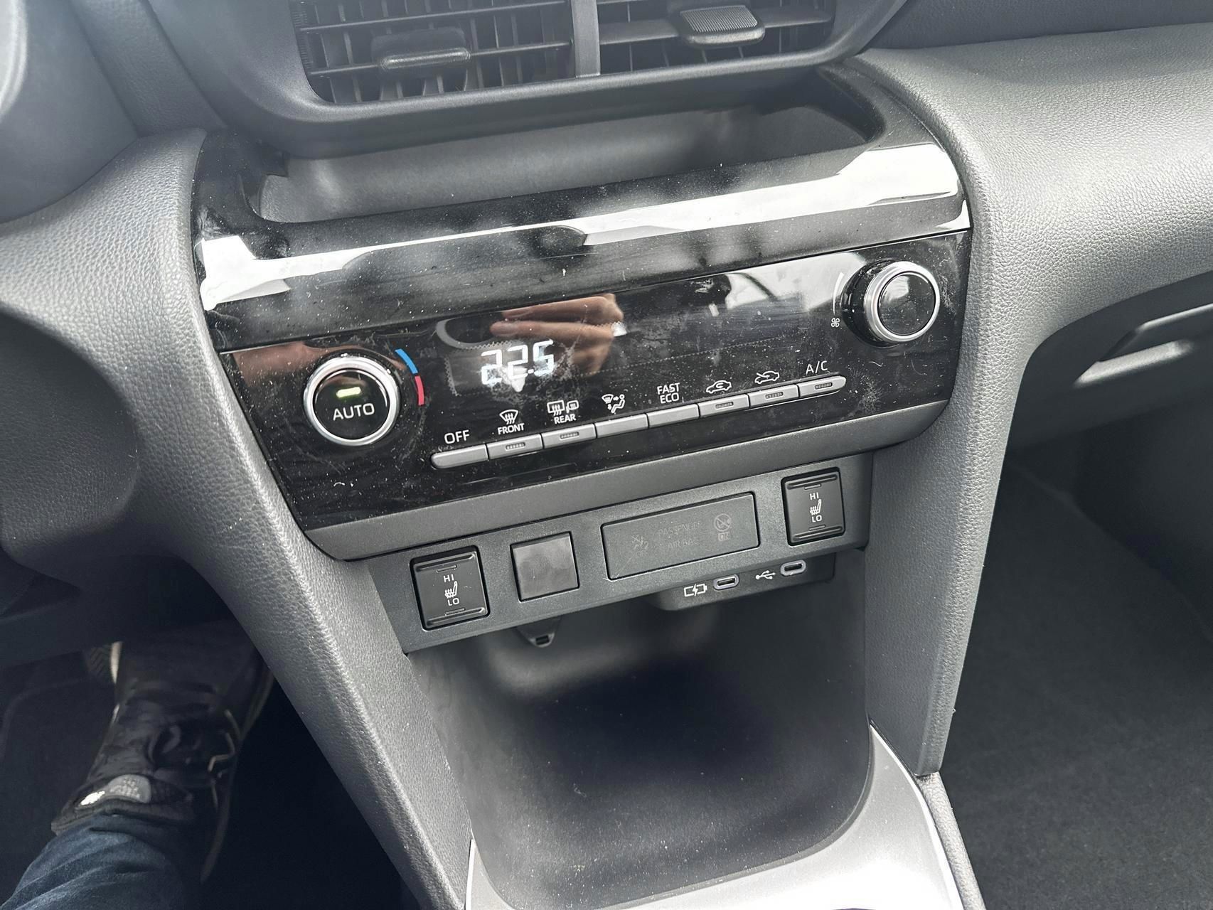 Billede af Toyota Yaris Cross 1,5 Hybrid Active Safety 116HK 5d Trinl. Gear