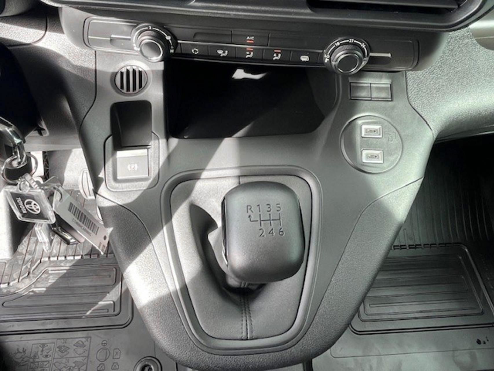 Billede af Toyota Proace City Medium 1,5 D Comfort Master 102HK Van