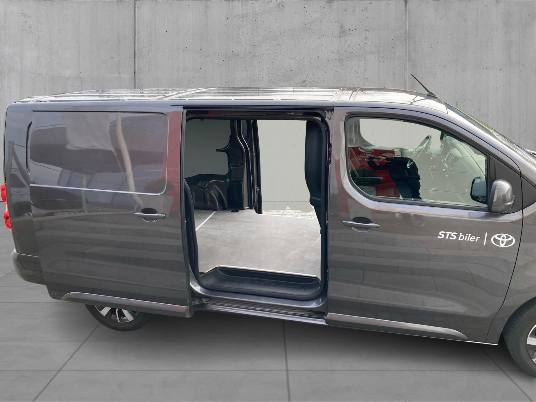 Billede af Toyota Proace Long 2,0 D Comfort Master+ m/ bagklap (Proace 180) 177HK Van 8g Aut.