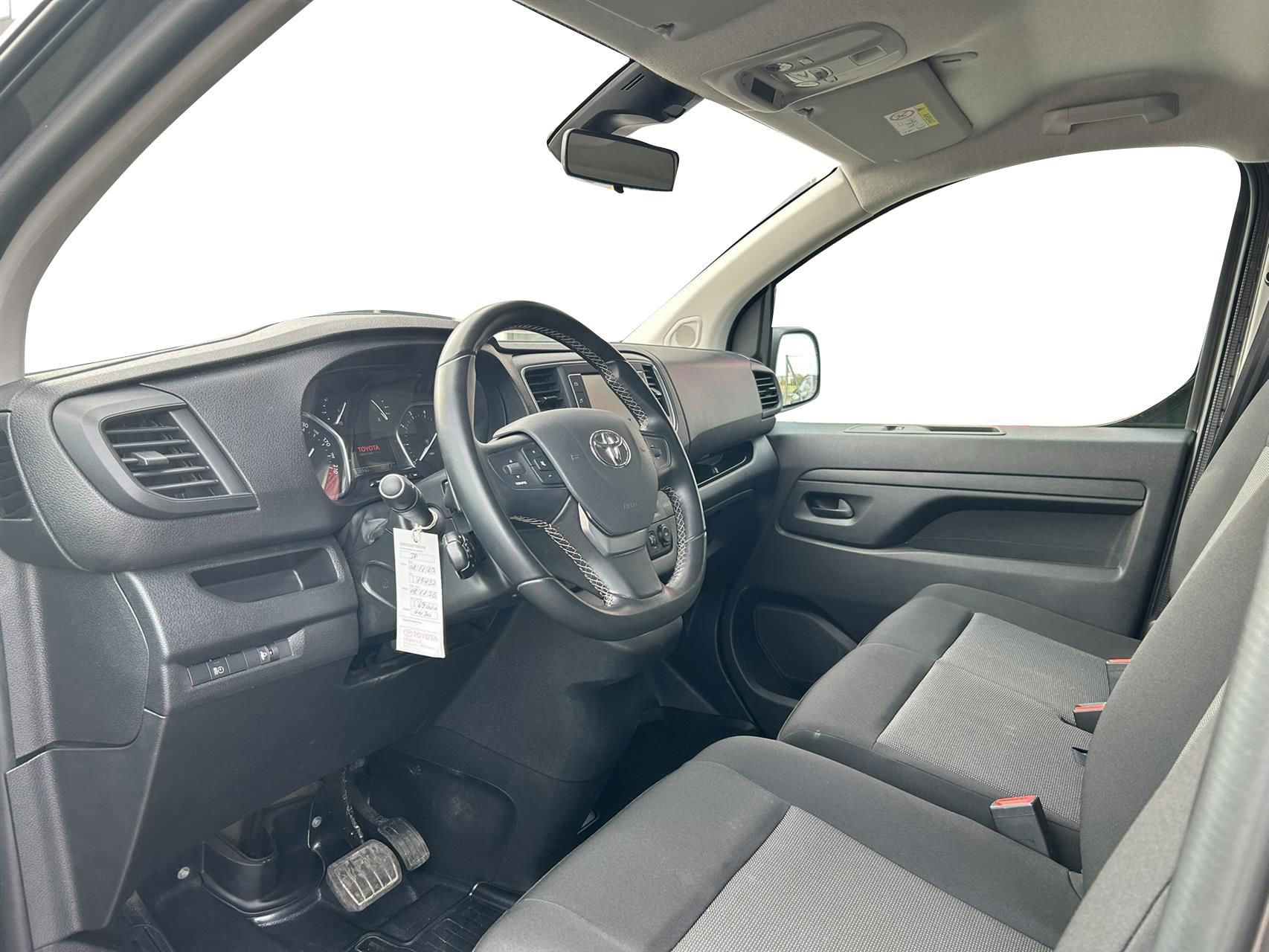 Billede af Toyota Proace Long 2,0 D Comfort Master+ m/ bagklap (Proace 180) 177HK Van 8g Aut.