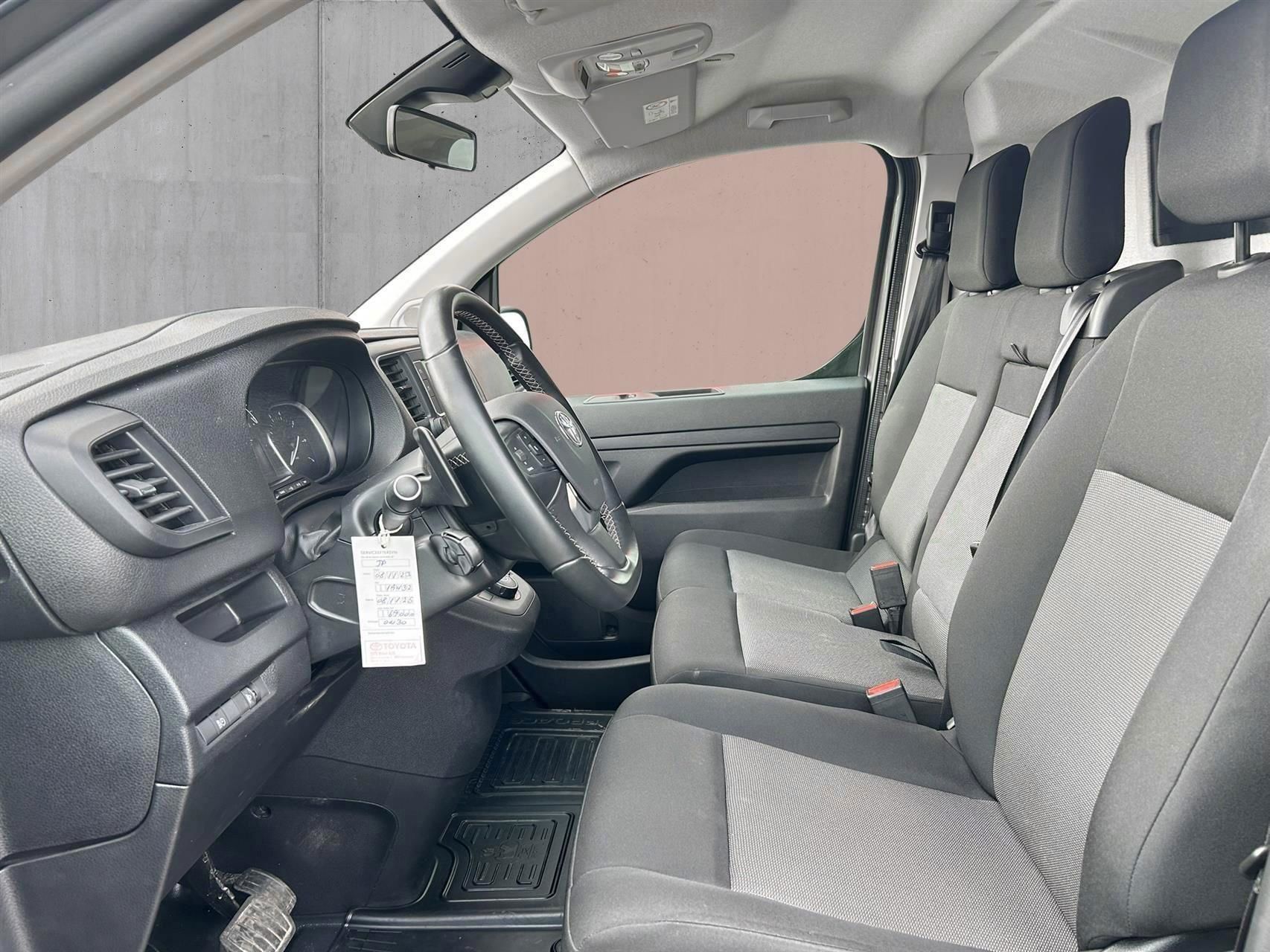 Billede af Toyota Proace Long 2,0 D Comfort Master+ m/ bagklap (Proace 180) 177HK Van 8g Aut.