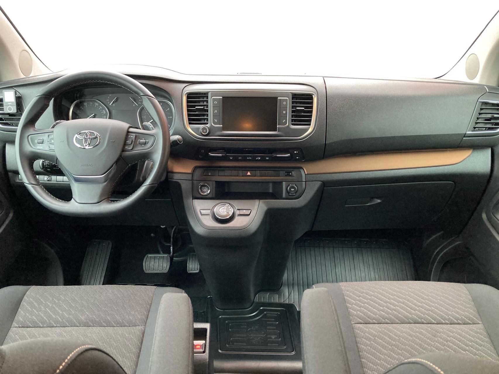 Billede af Toyota Proace Verso Long 2,0 D Family Dobb. Skydedør, bagklap 177HK 8g Aut.