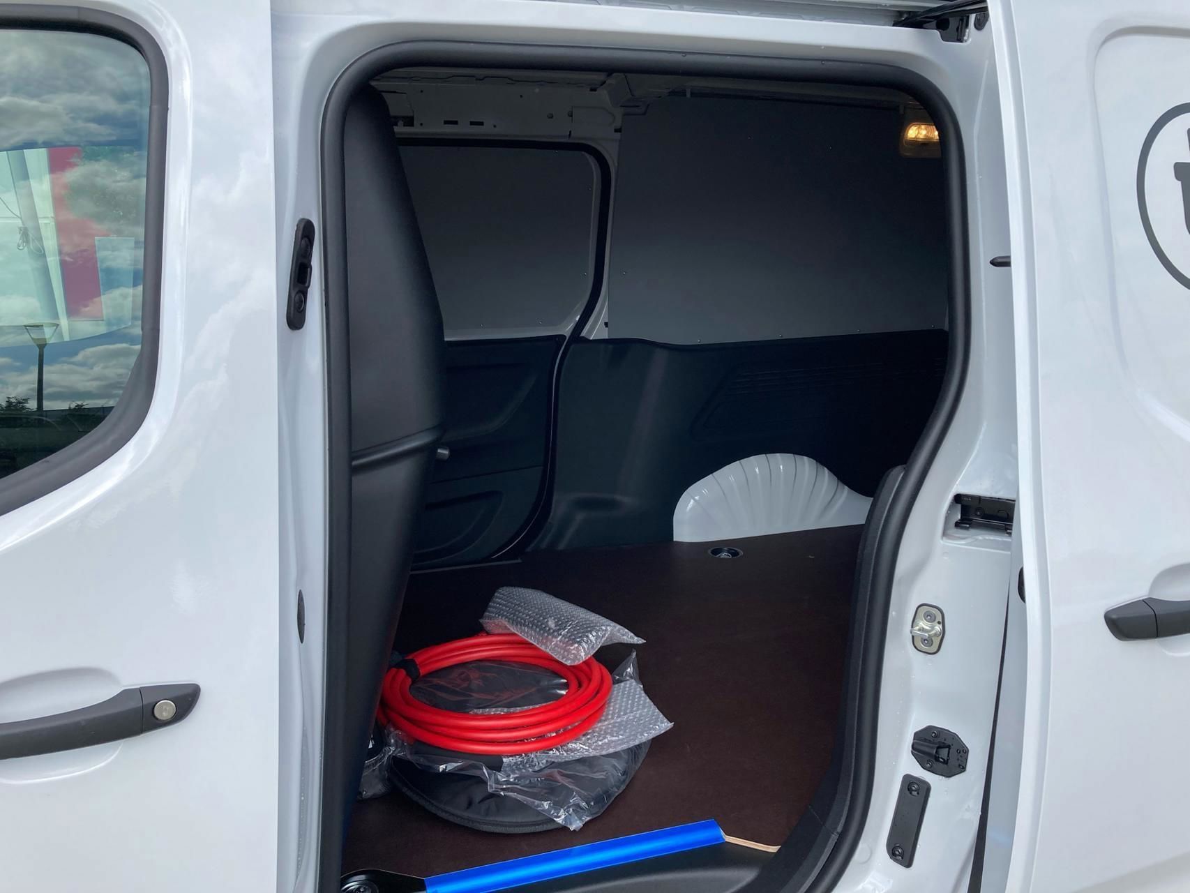 Billede af Toyota Proace City Electric Long EL Comfort 2 Skydedøre 136HK Aut.