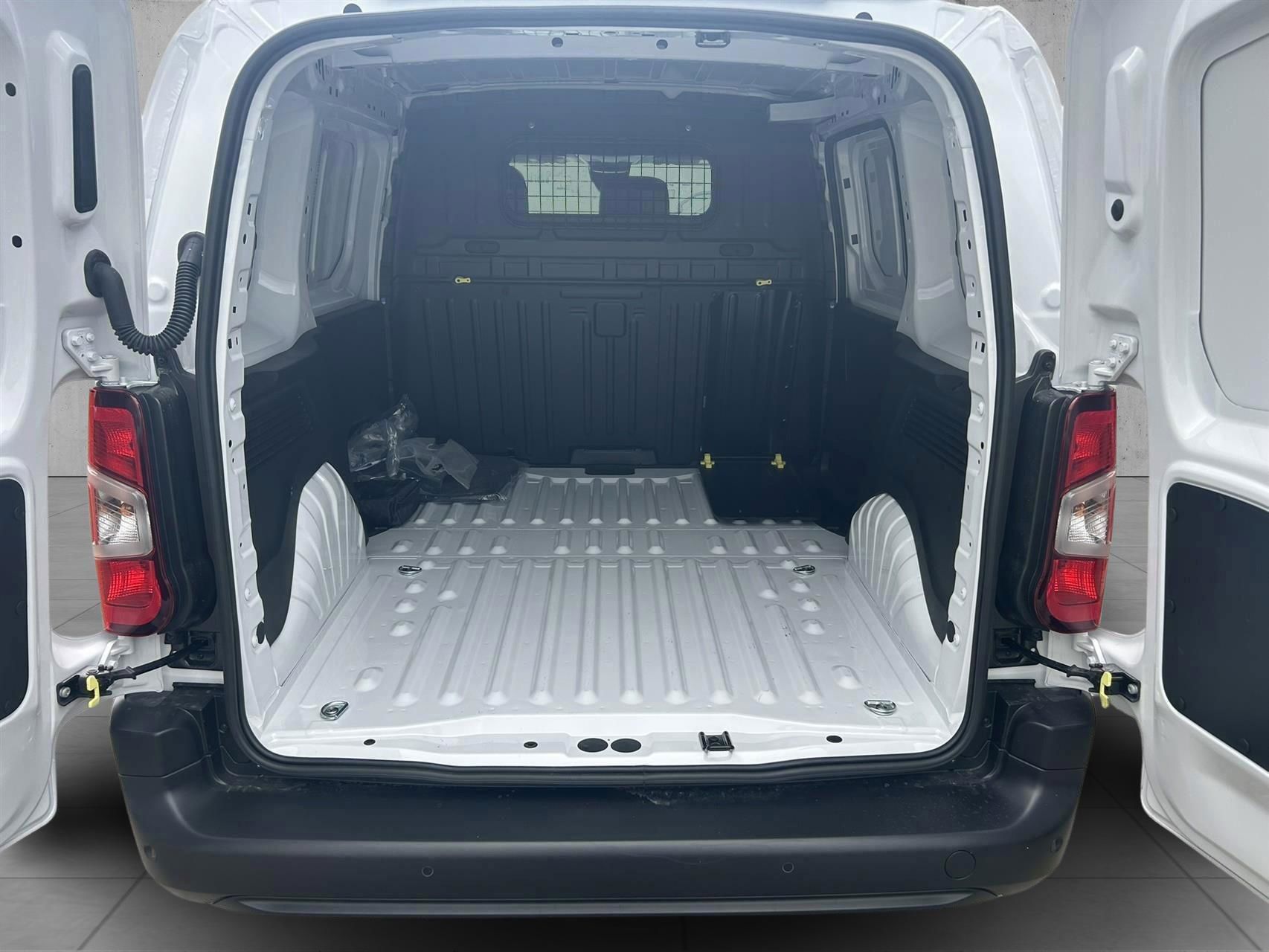 Billede af Toyota Proace City Medium 1,2 Comfort Master En Skydedør 110HK Van 6g