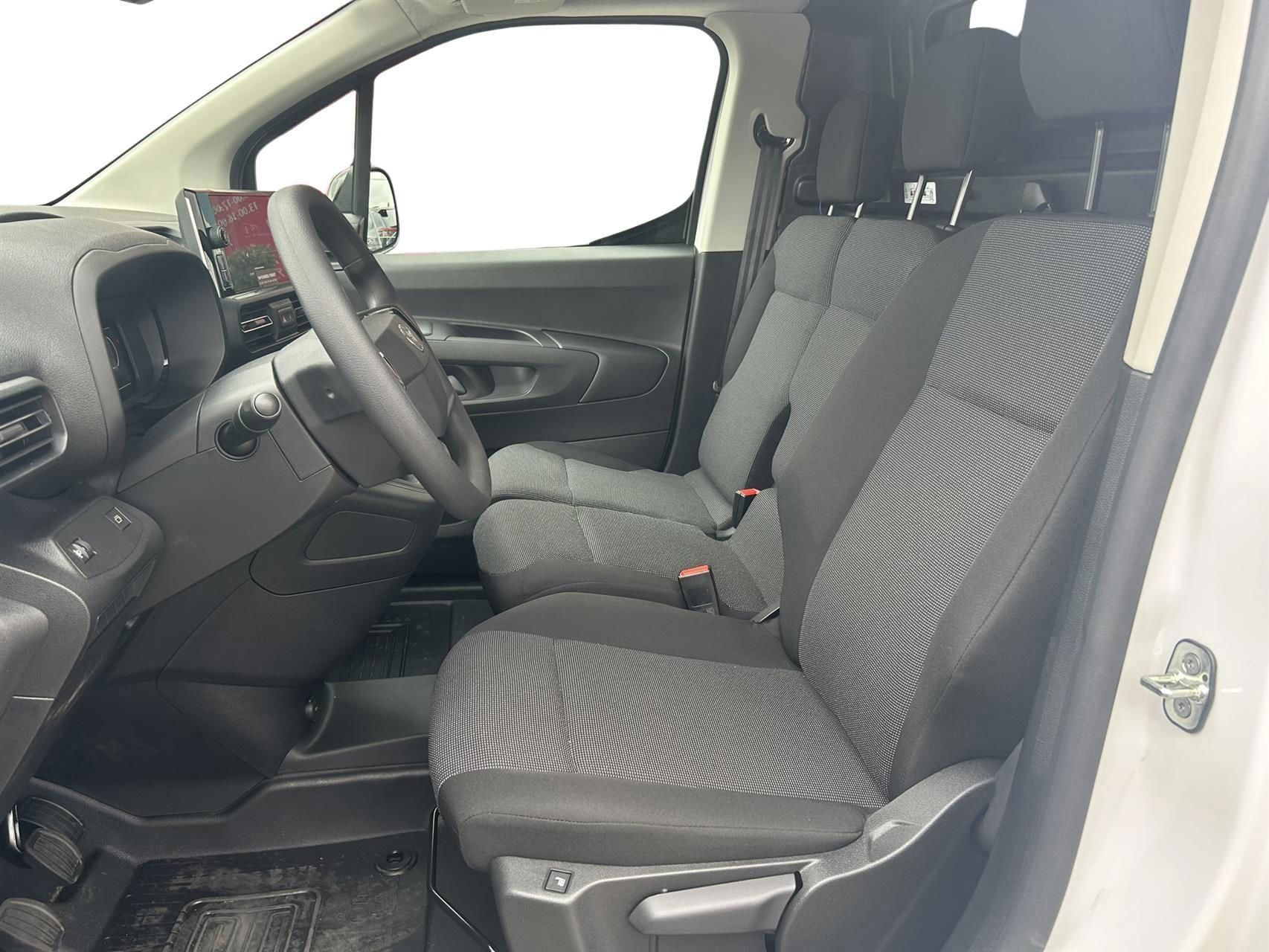Billede af Toyota Proace City Medium 1,2 Comfort Master En Skydedør 110HK Van 6g