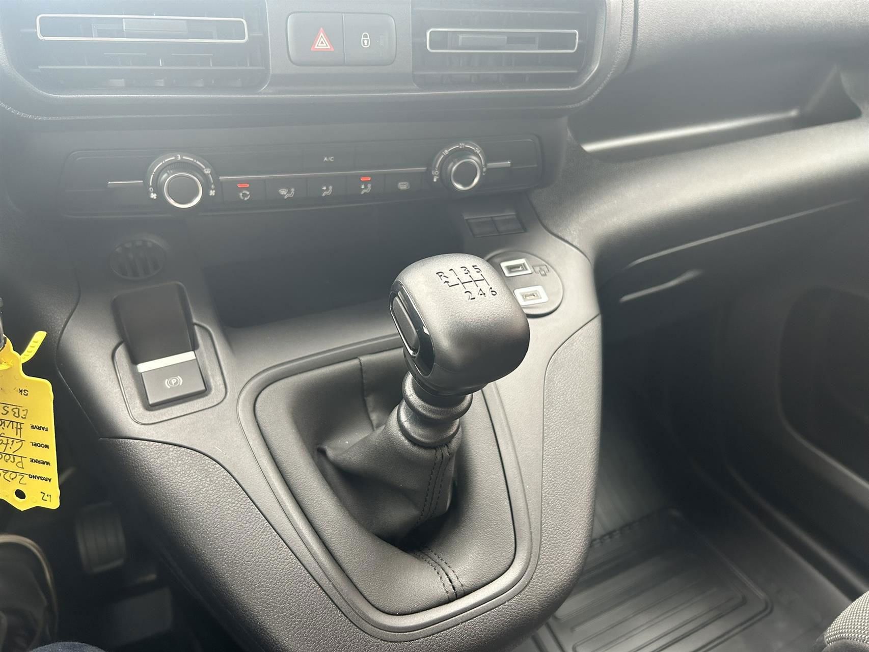 Billede af Toyota Proace City Medium 1,2 Comfort Master En Skydedør 110HK Van 6g