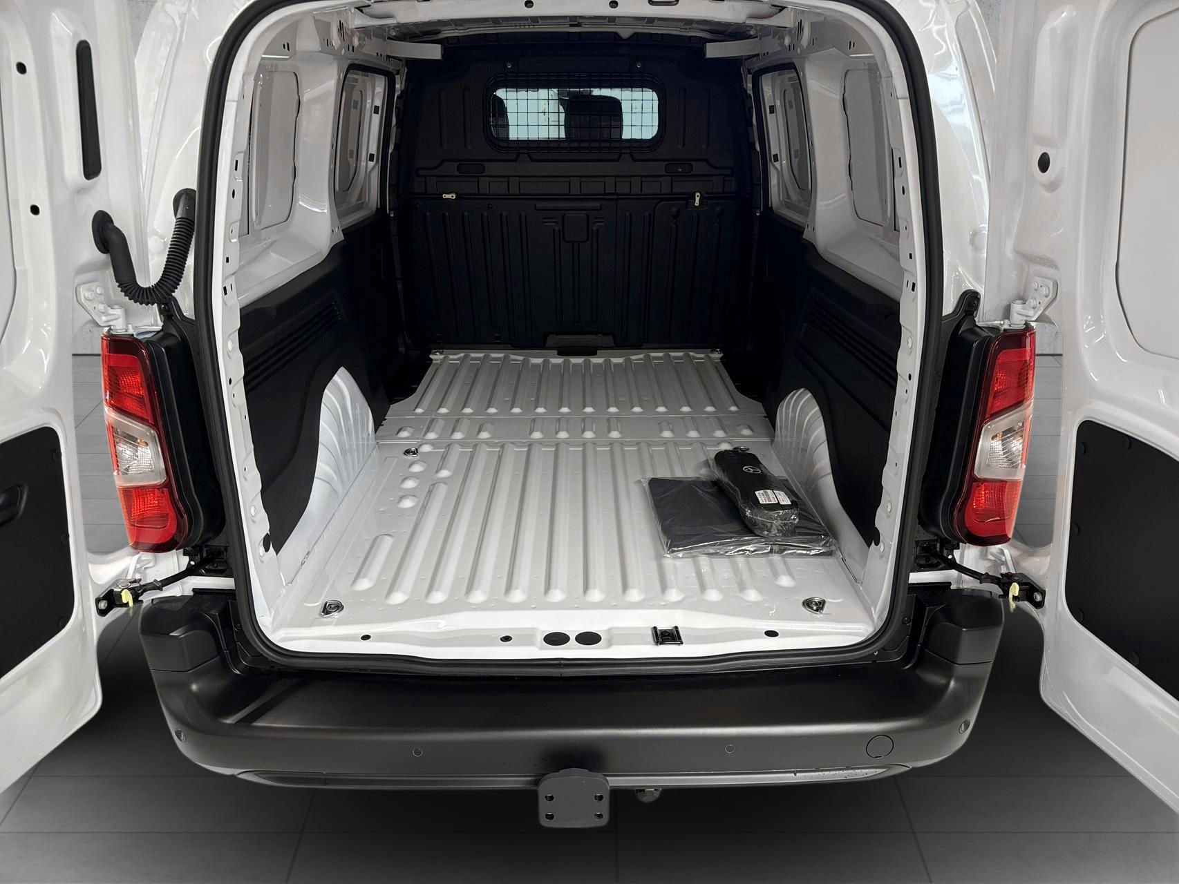 Billede af Toyota Proace City Long 1,5 D Comfort Master To Skydedør 102HK Van