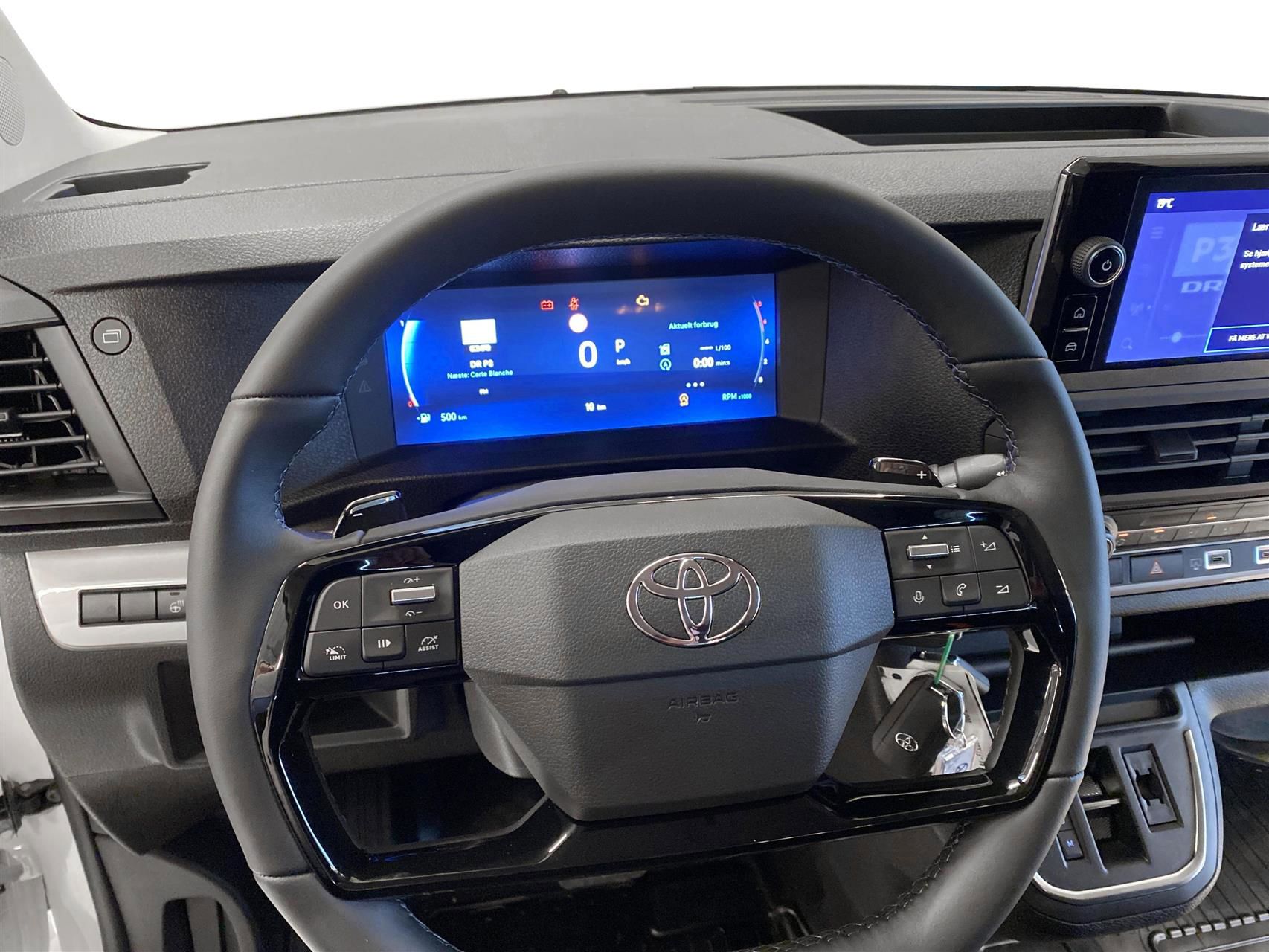 Billede af Toyota Proace Long 2,0 D Comfort Master m/Alm adskillelse - SmartCargo 144HK Van 8g Aut.