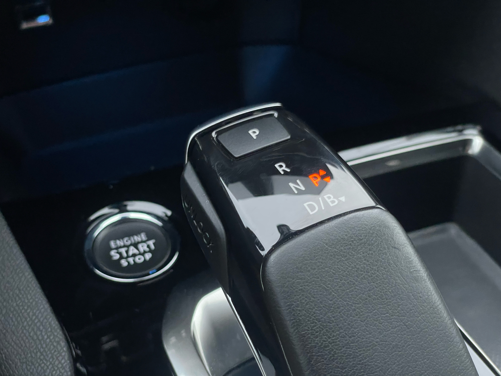 Billede af Peugeot 3008 1,6 PureTech  Plugin-hybrid Allure Pack EAT8 225HK 5d 8g Aut.