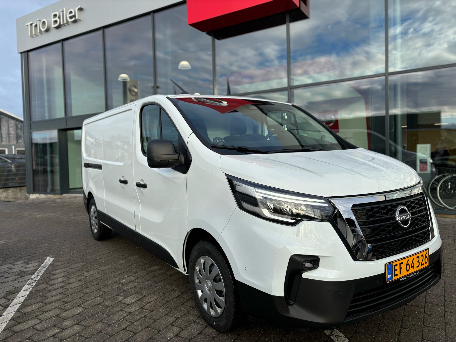 Billede af Nissan Primastar L2H1 2,0 DCi N-Connecta 150HK Van 6g