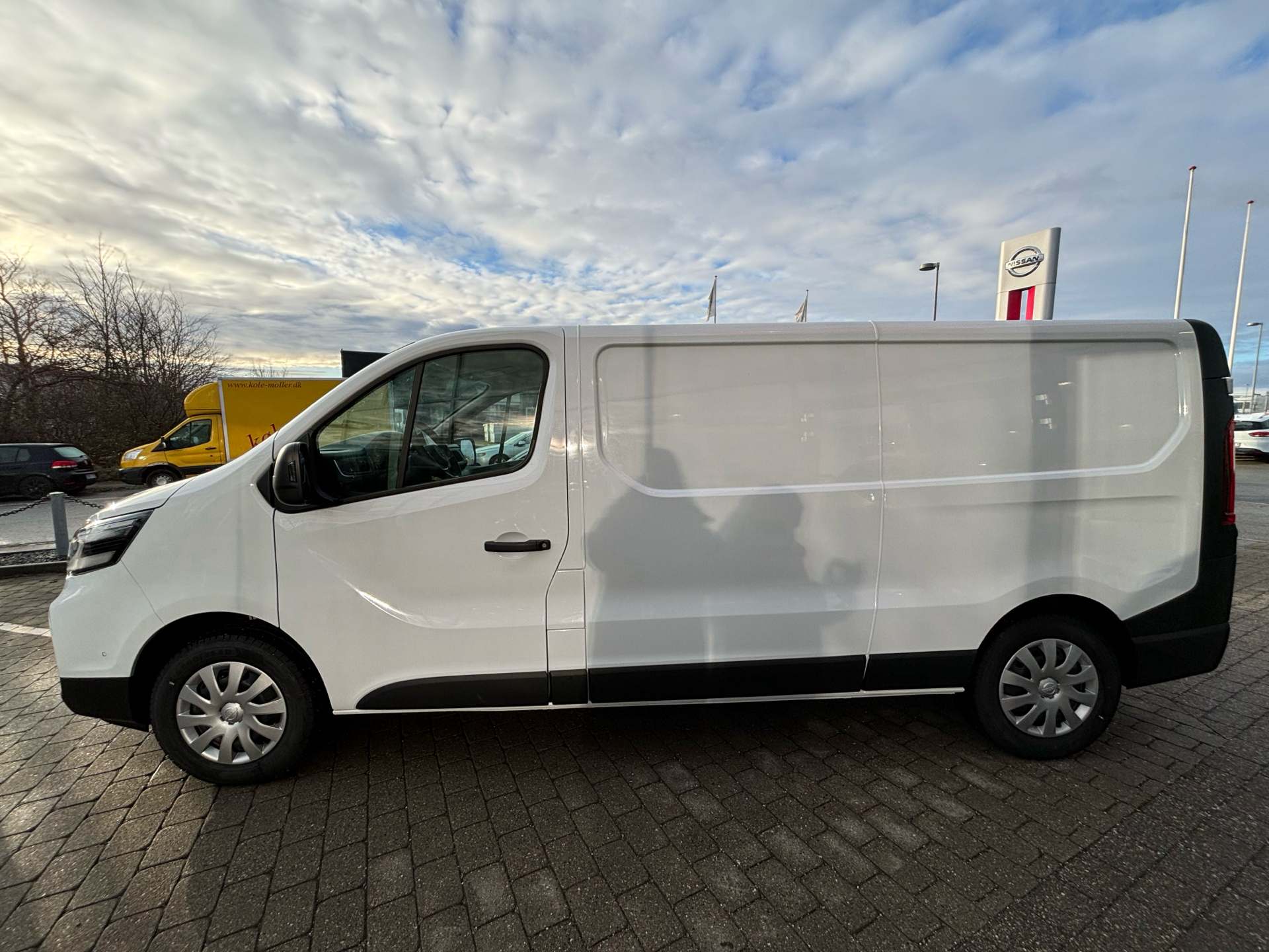 Billede af Nissan Primastar L2H1 2,0 DCi N-Connecta 150HK Van 6g