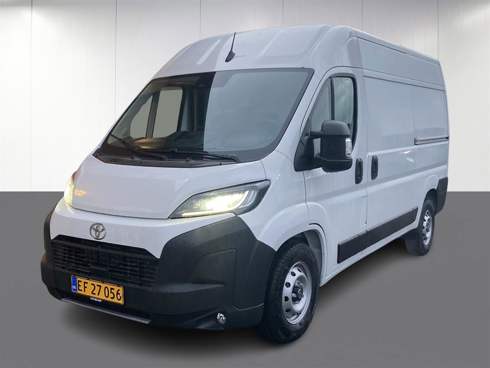 Billede af Toyota Proace Max Medium 2,2 D Comfort Master To skydedør m. højt tag 140HK Van 8g Aut.