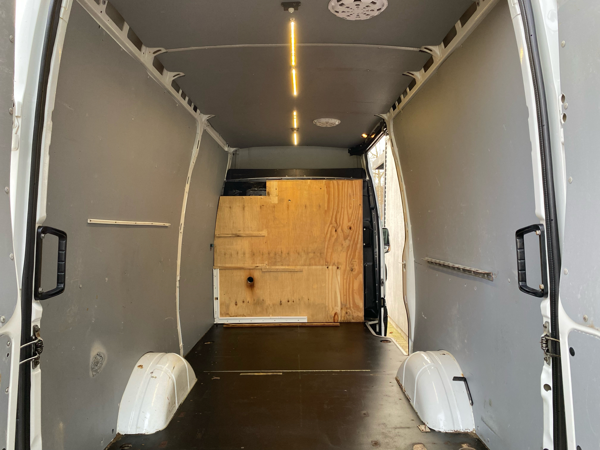 Billede af Iveco Daily 35S17 12m3 3,0 D 170HK Van 8g Aut.